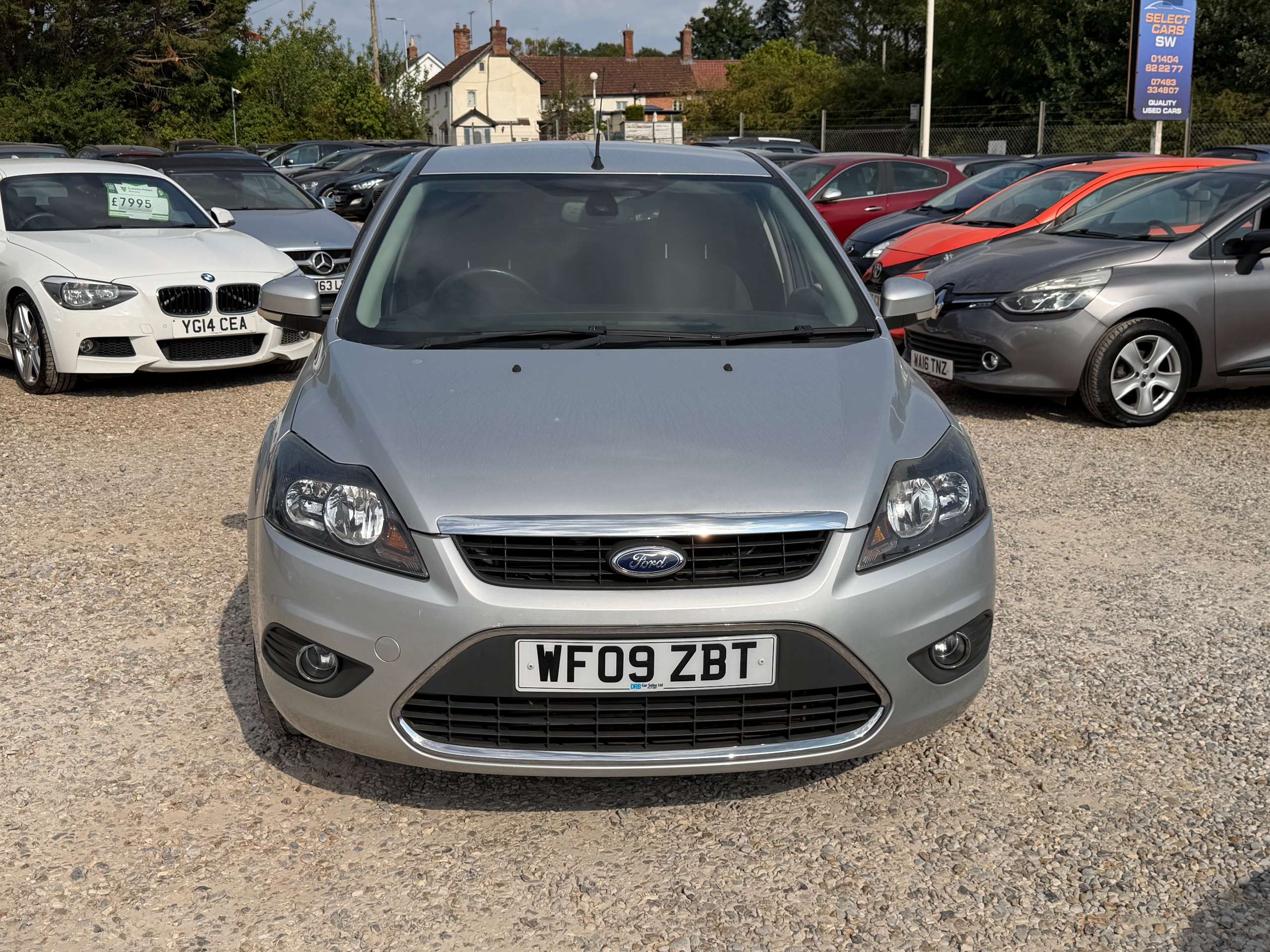 A 2009 FORD FOCUS 1.8 TDCi Titanium Hatchback 5dr Diesel Manual (137 g/km, 113 bhp) A 2009 FORD FOCUS 1.8 TDCi Titanium Hatchback 5dr Diesel Manual (137 g/km, 113 bhp)