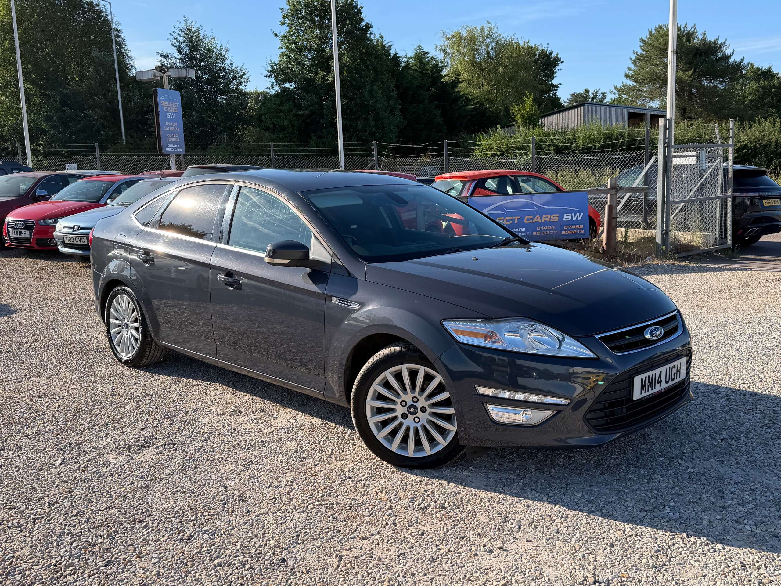 A 2014 FORD MONDEO 2.0 TDCi Zetec Business Edition Hatchback 5dr Diesel Manual Euro 5 (140 ps) A 2014 FORD MONDEO 2.0 TDCi Zetec Business Edition Hatchback 5dr Diesel Manual Euro 5 (140 ps)