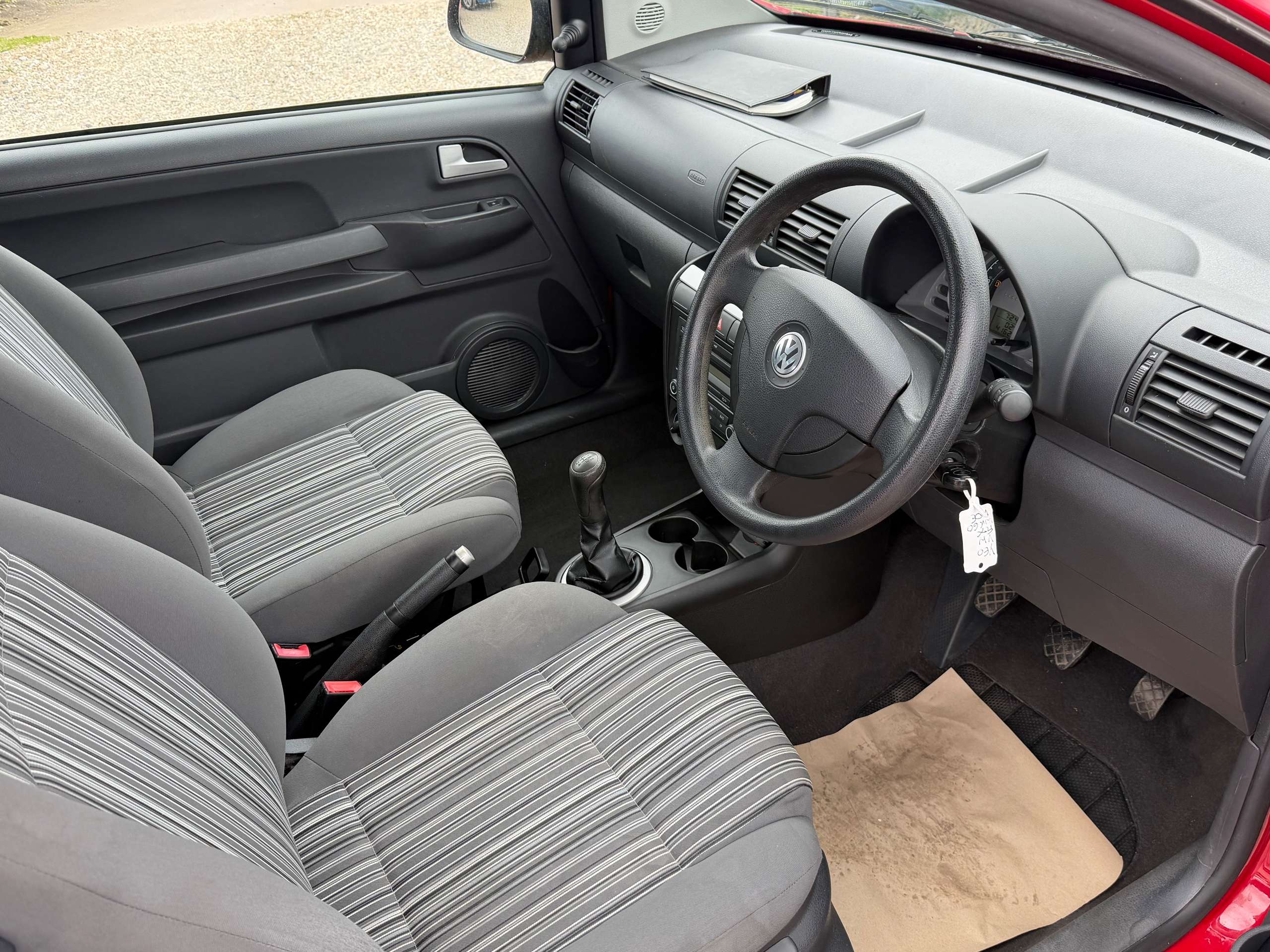 A 2010 VOLKSWAGEN FOX 1.4 16V Urban Fox Hatchback 3dr Petrol Manual Euro 4 (75 ps) A 2010 VOLKSWAGEN FOX 1.4 16V Urban Fox Hatchback 3dr Petrol Manual Euro 4 (75 ps)