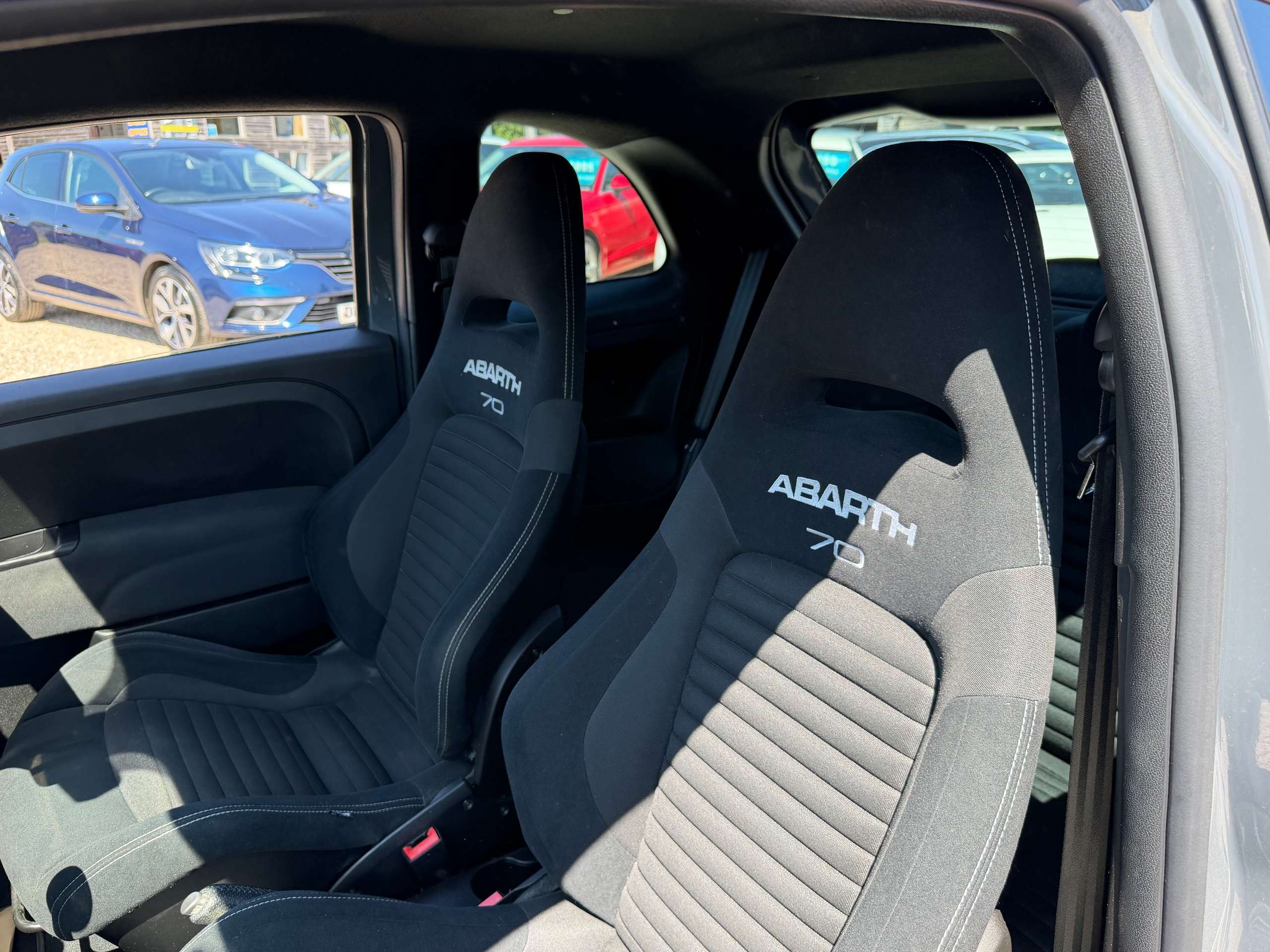 2019 ABARTH 595 2019 ABARTH 595