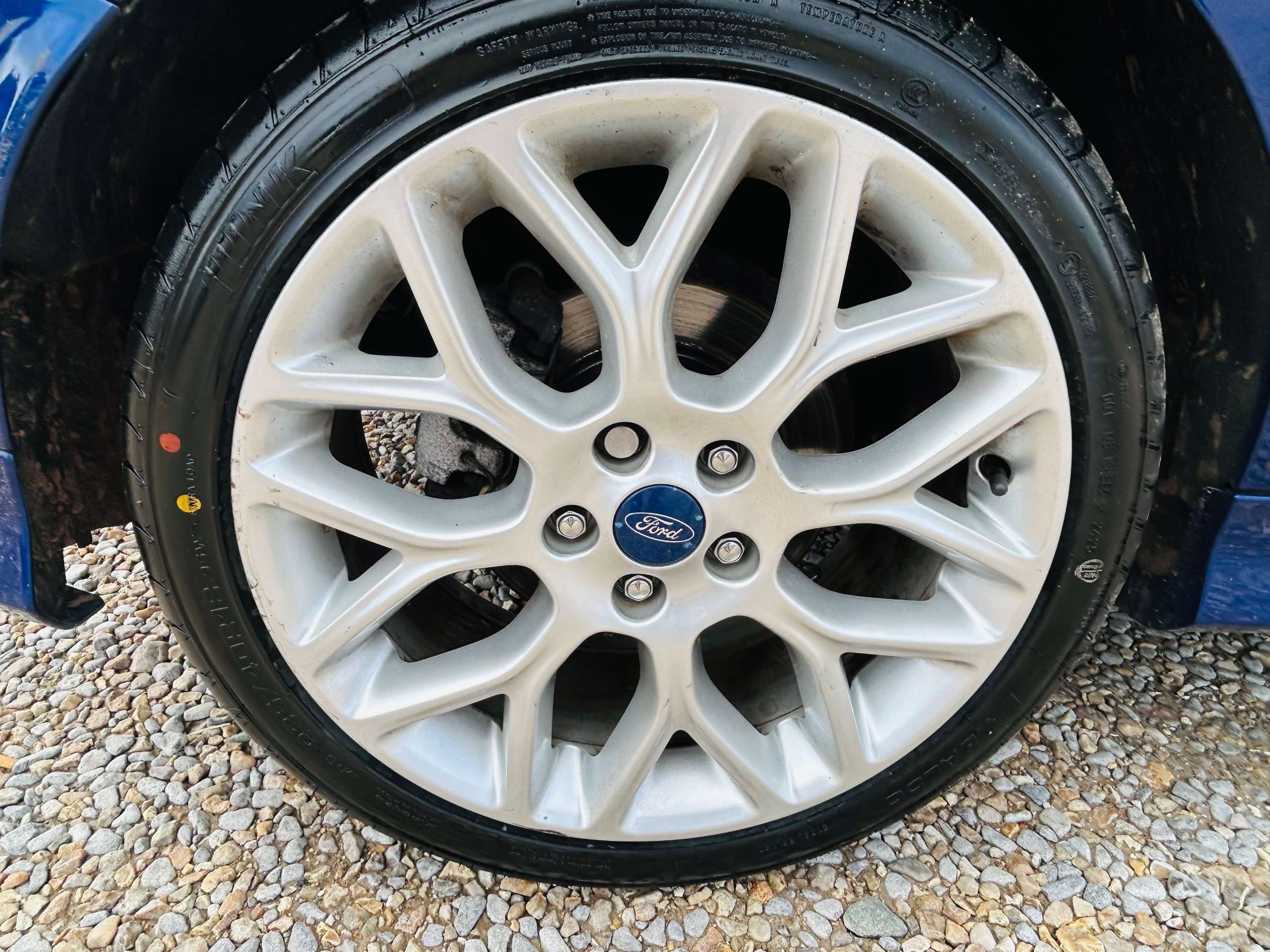 A 2017 FORD FOCUS 1.0T EcoBoost ST-Line Hatchback 5dr Petrol Manual Euro 6 (s/s) (140 ps) A 2017 FORD FOCUS 1.0T EcoBoost ST-Line Hatchback 5dr Petrol Manual Euro 6 (s/s) (140 ps)