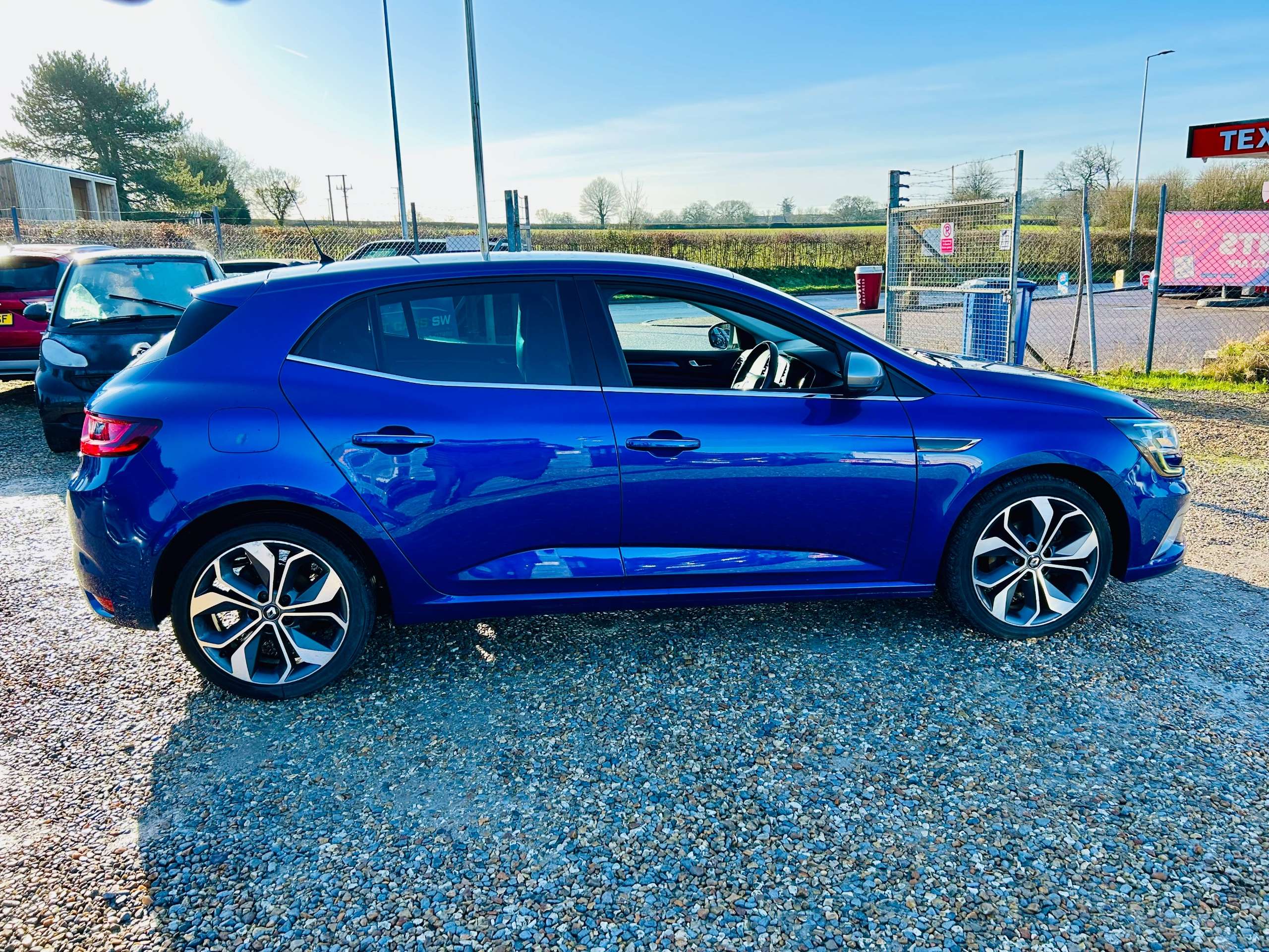 2019 RENAULT MEGANE 2019 RENAULT MEGANE