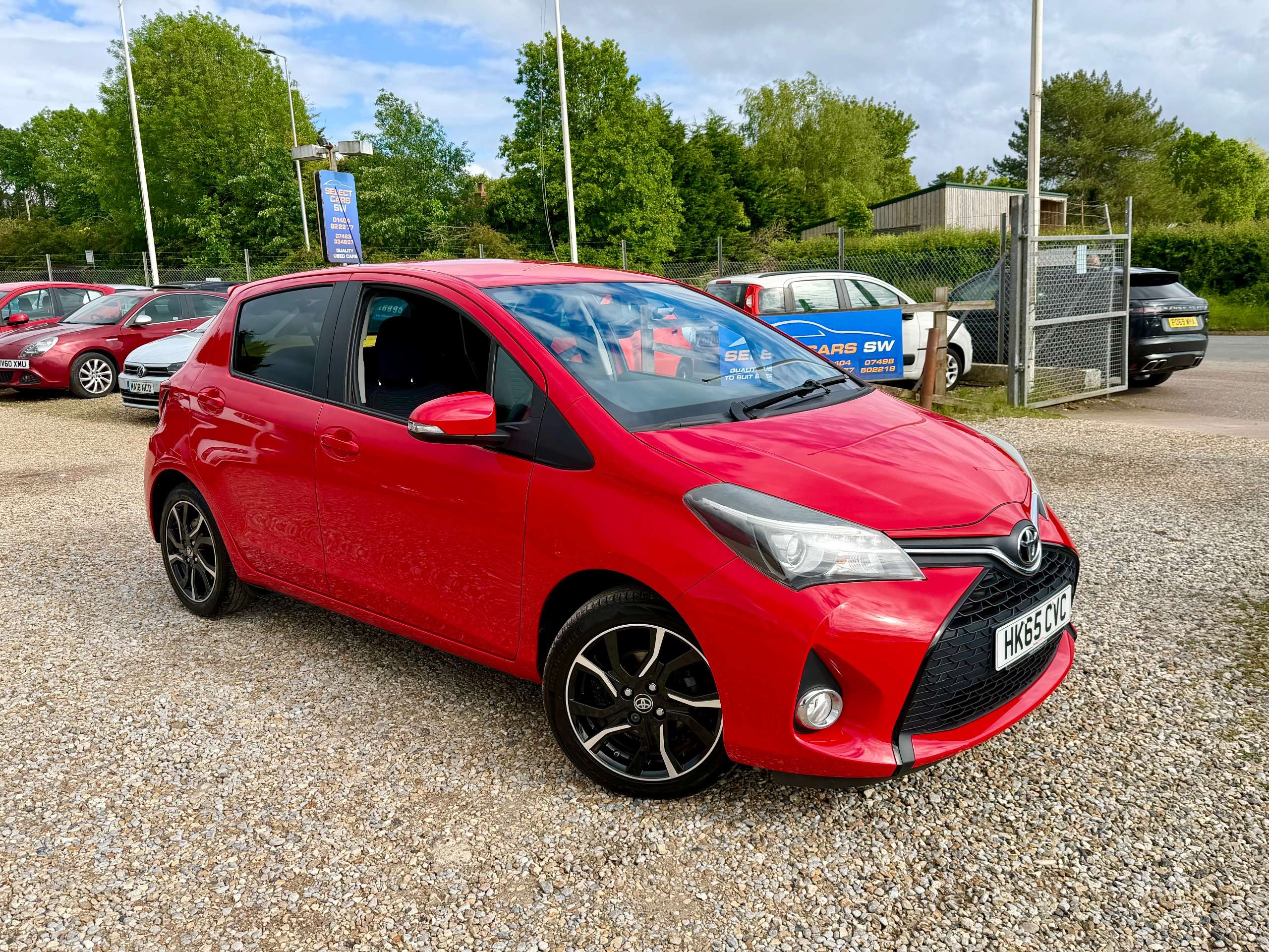 A 2015 TOYOTA YARIS 1.33 Dual VVT-i Sport Hatchback 5dr Petrol Manual Euro 5 Euro 5 (99 ps) A 2015 TOYOTA YARIS 1.33 Dual VVT-i Sport Hatchback 5dr Petrol Manual Euro 5 Euro 5 (99 ps)