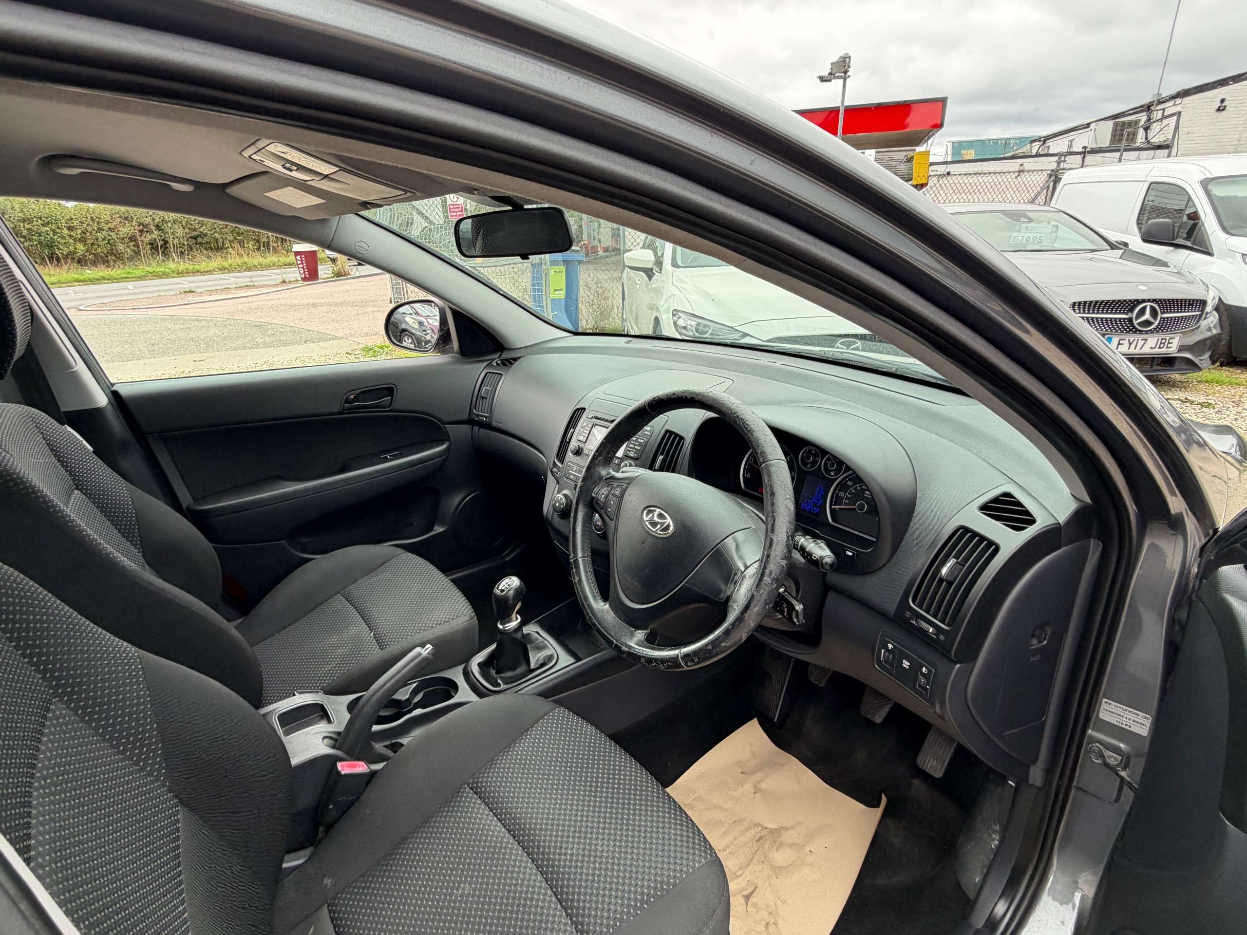 A 2010 HYUNDAI I30 1.6 CRDi Comfort Estate 5dr Diesel Manual 6 Spd Euro 4 (115 ps) A 2010 HYUNDAI I30 1.6 CRDi Comfort Estate 5dr Diesel Manual 6 Spd Euro 4 (115 ps)