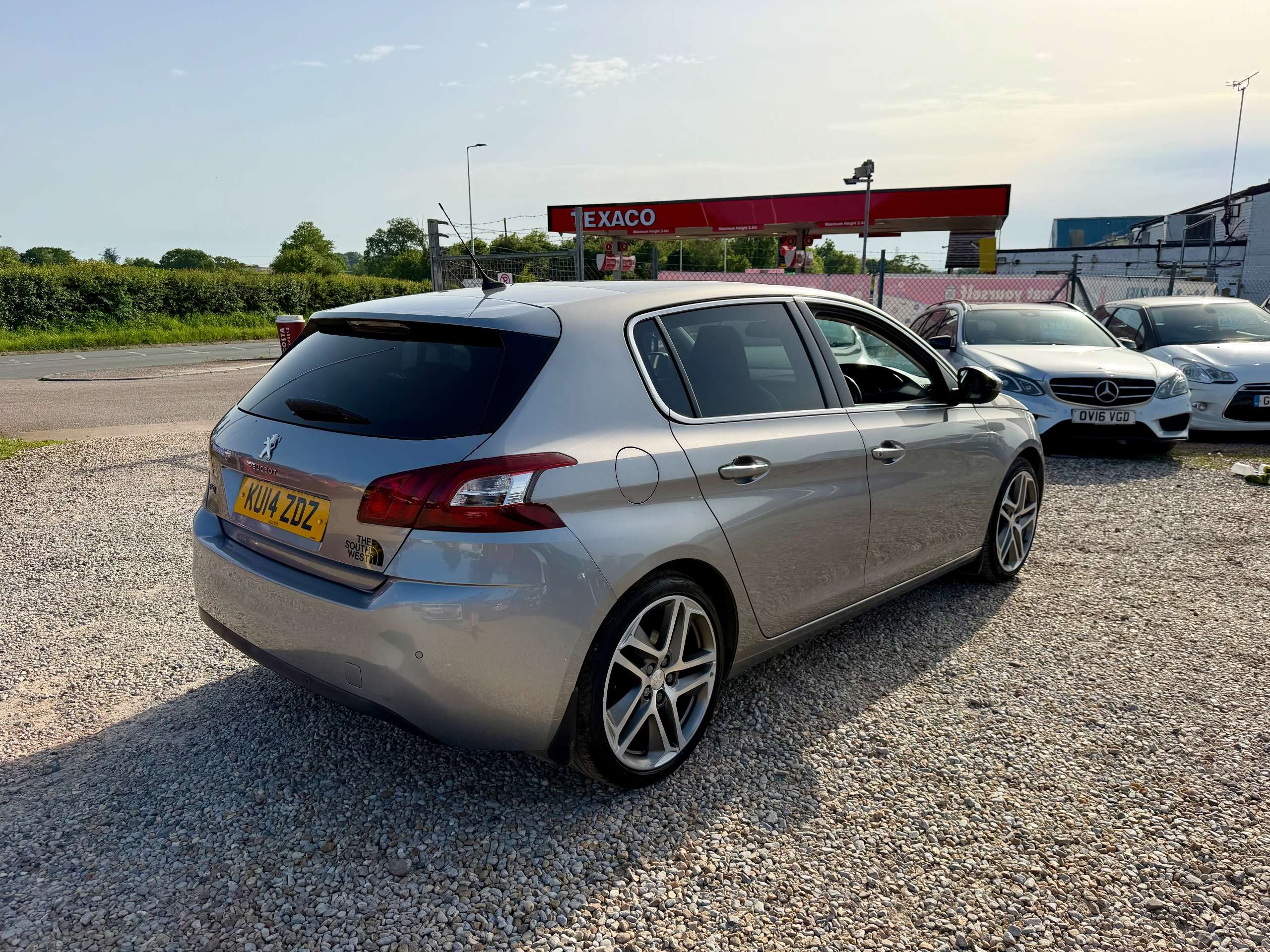 2014 PEUGEOT 308 2014 PEUGEOT 308