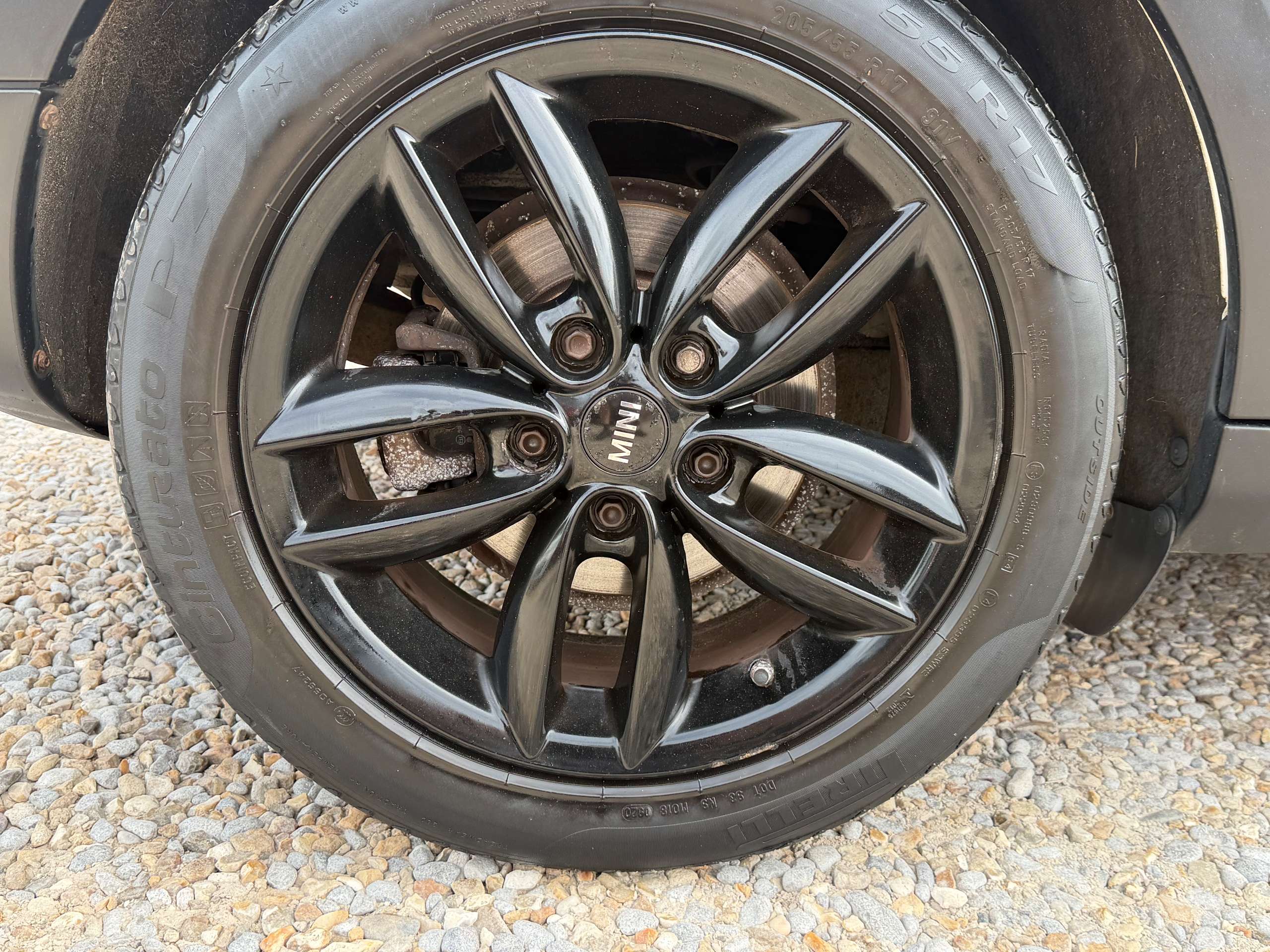 A 2014 MINI COUNTRYMAN 2.0 Cooper D SUV 5dr Diesel Auto ALL4 Euro 5 (112 ps) A 2014 MINI COUNTRYMAN 2.0 Cooper D SUV 5dr Diesel Auto ALL4 Euro 5 (112 ps)