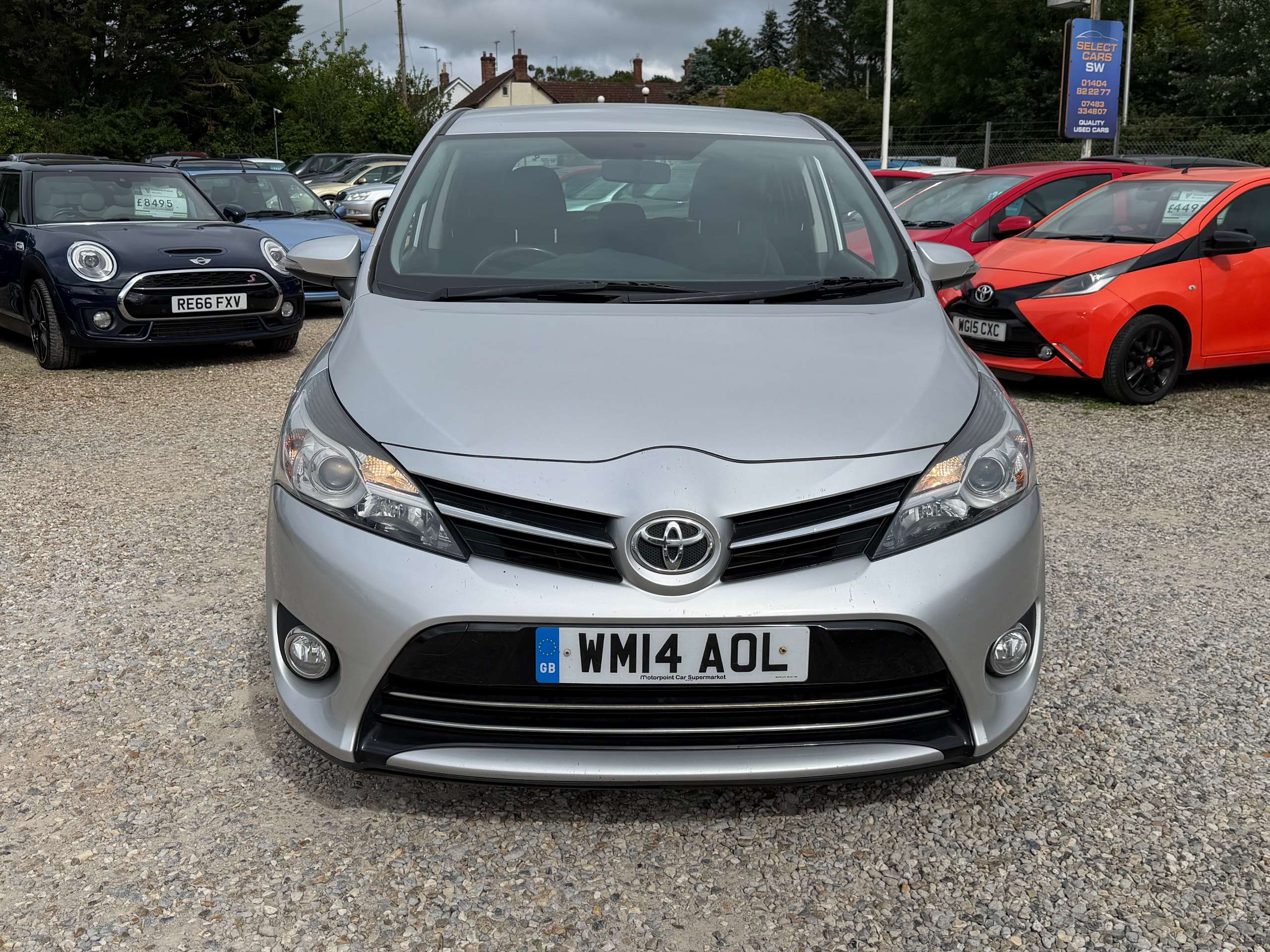 A 2014 TOYOTA VERSO 1.6 D-4D Icon MPV 5dr Diesel Manual Euro 5 (s/s) (110 bhp) A 2014 TOYOTA VERSO 1.6 D-4D Icon MPV 5dr Diesel Manual Euro 5 (s/s) (110 bhp)