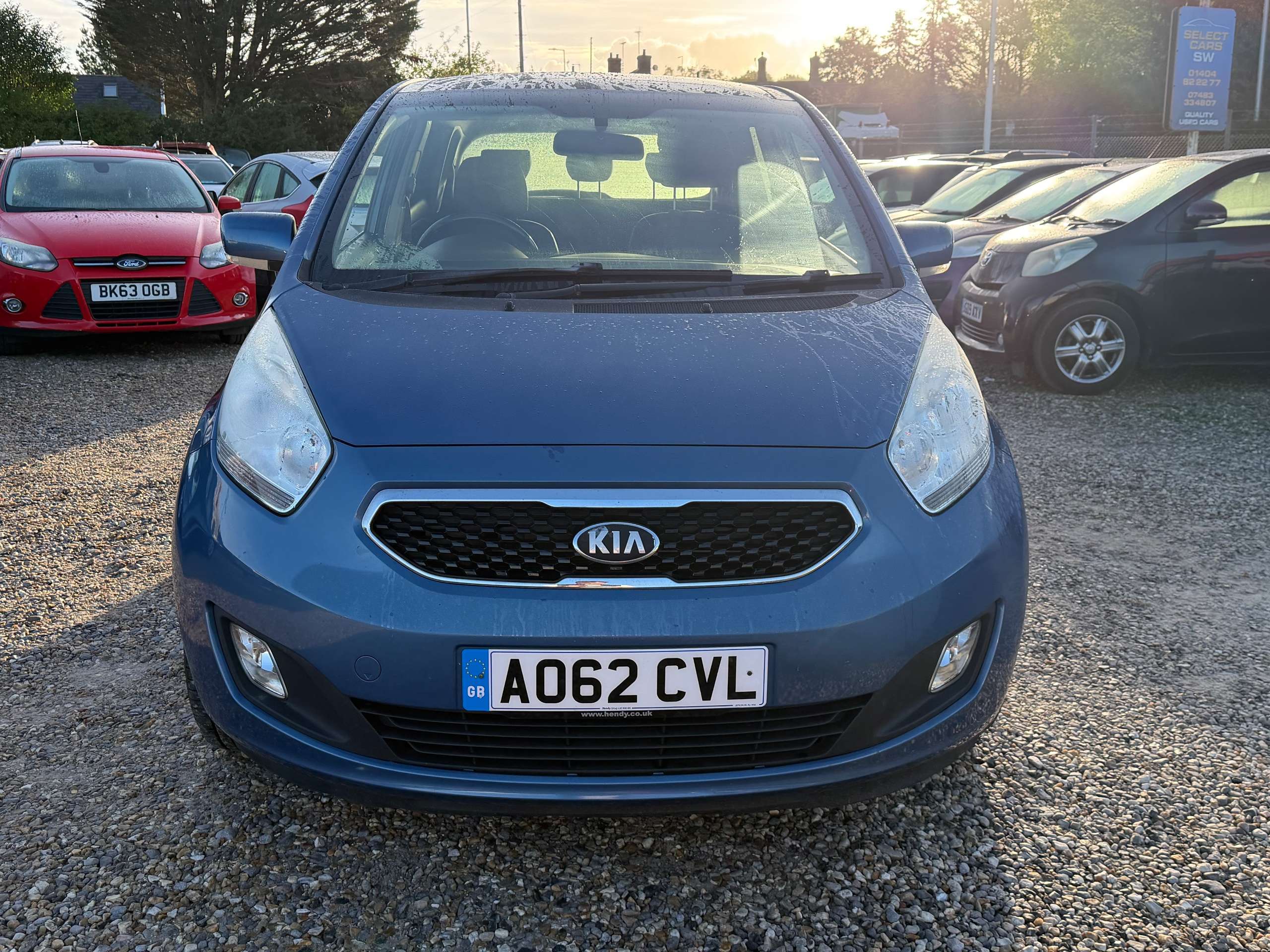 A 2012 KIA VENGA 1.6 3 MPV 5dr Petrol Auto Euro 5 (Sat Nav) (123 bhp) A 2012 KIA VENGA 1.6 3 MPV 5dr Petrol Auto Euro 5 (Sat Nav) (123 bhp)