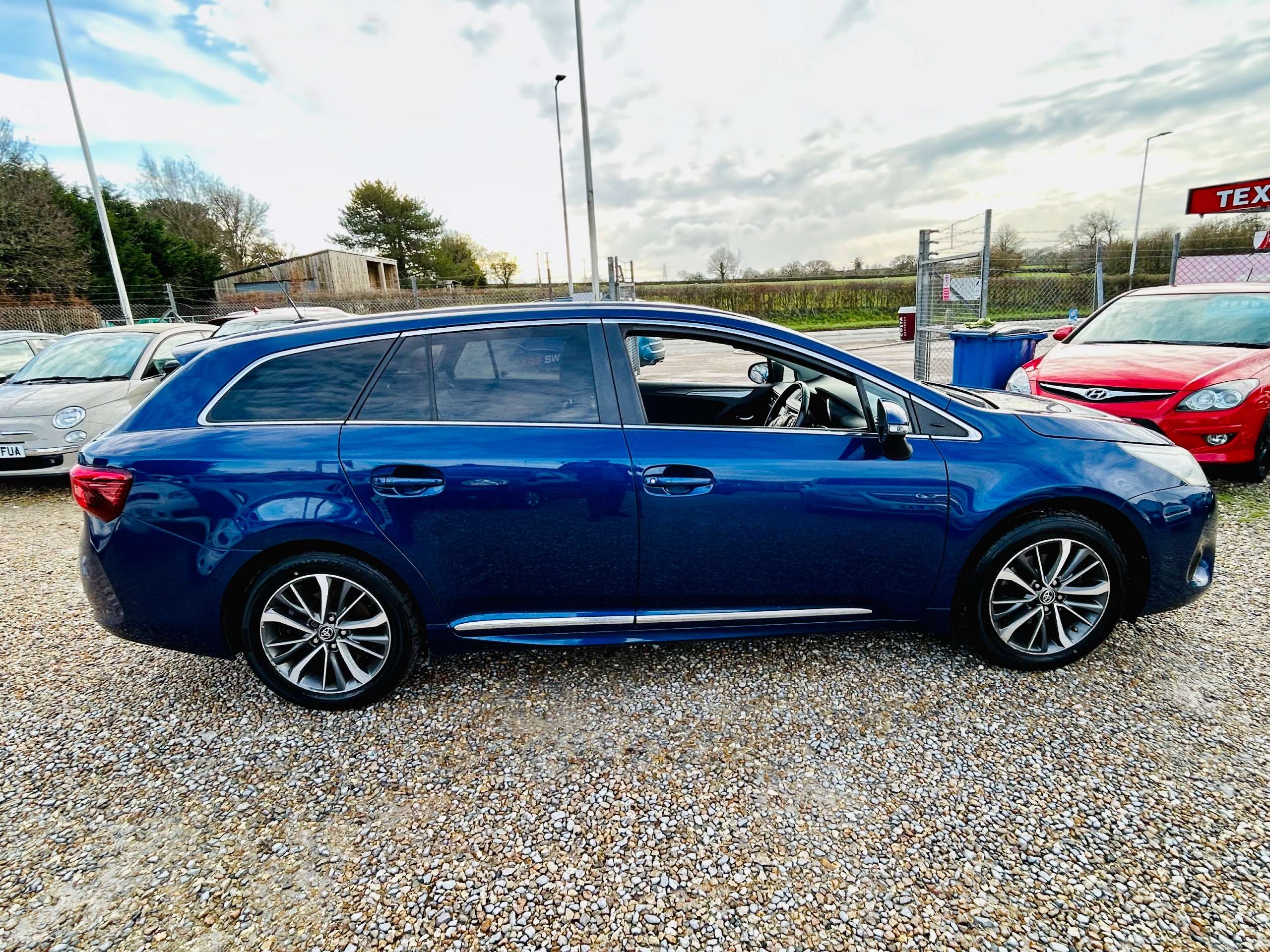 2016 TOYOTA AVENSIS 2016 TOYOTA AVENSIS