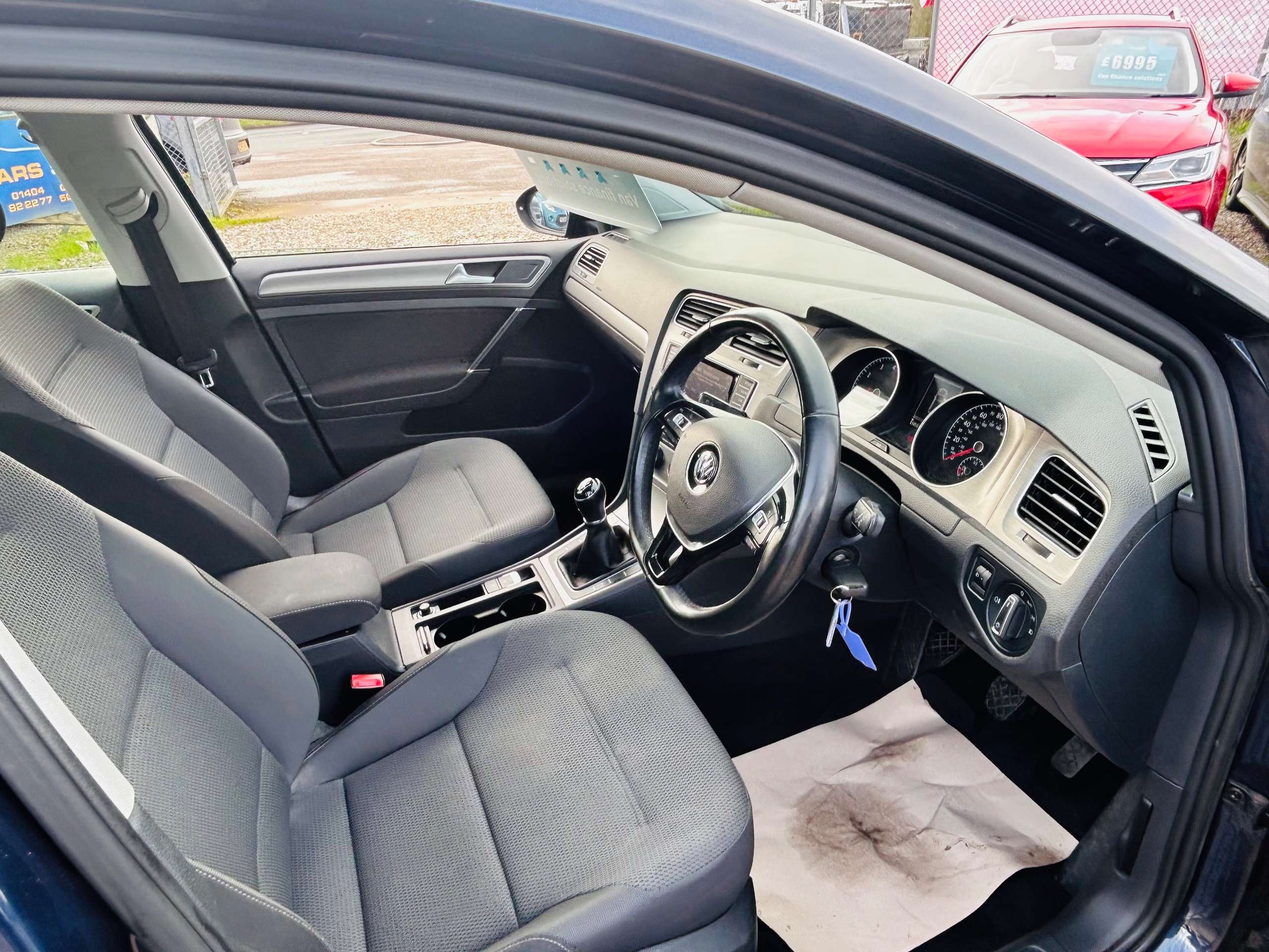 A 2014 VOLKSWAGEN GOLF 1.4 TSI BlueMotion Tech SE Hatchback 5dr Petrol Manual Euro 5 (s/s) (122 ps) A 2014 VOLKSWAGEN GOLF 1.4 TSI BlueMotion Tech SE Hatchback 5dr Petrol Manual Euro 5 (s/s) (122 ps)