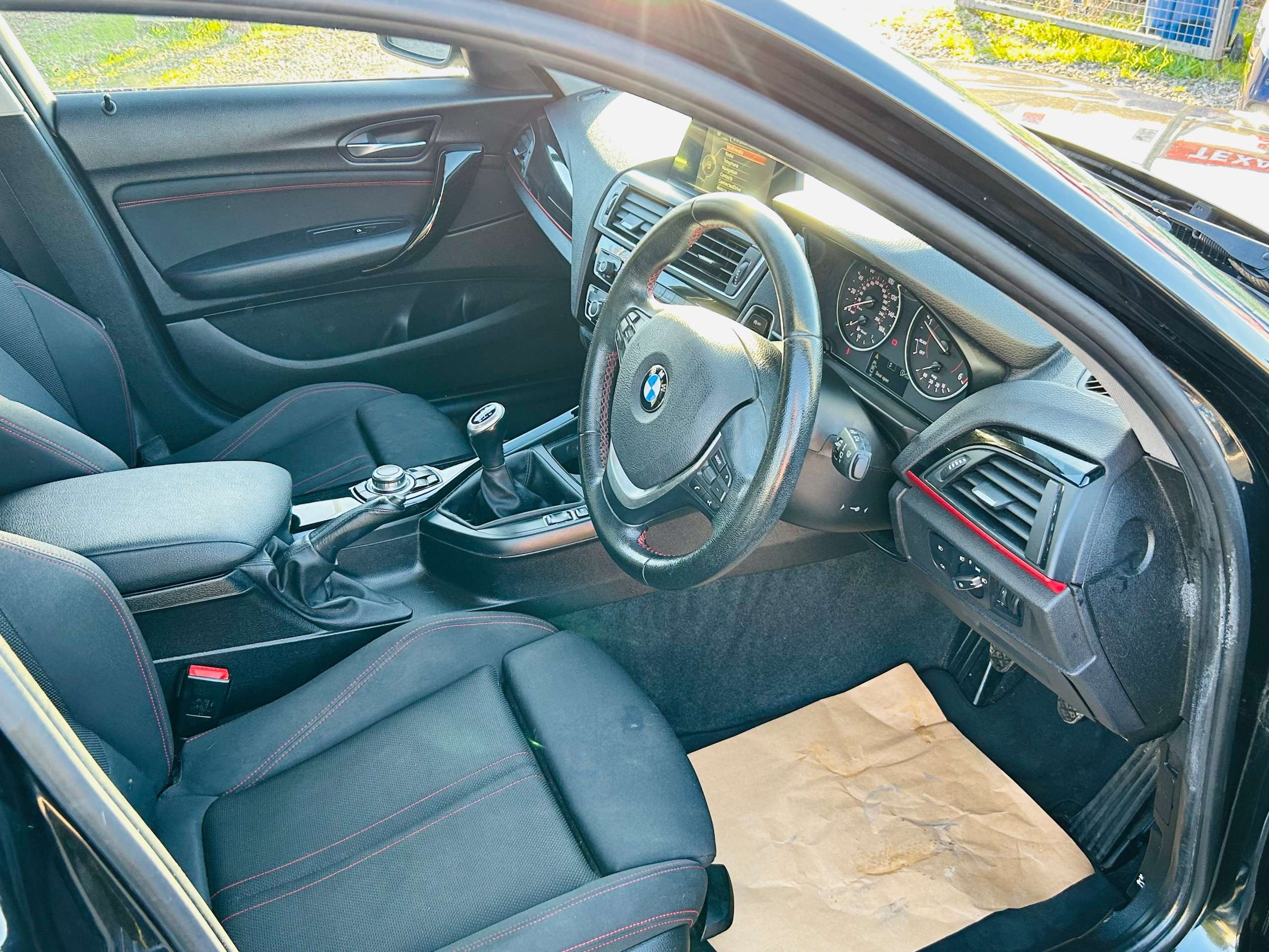 A 2017 BMW 1 SERIES 2.0 118d Sport Hatchback 5dr Diesel Manual Euro 6 (s/s) (150 ps) A 2017 BMW 1 SERIES 2.0 118d Sport Hatchback 5dr Diesel Manual Euro 6 (s/s) (150 ps)