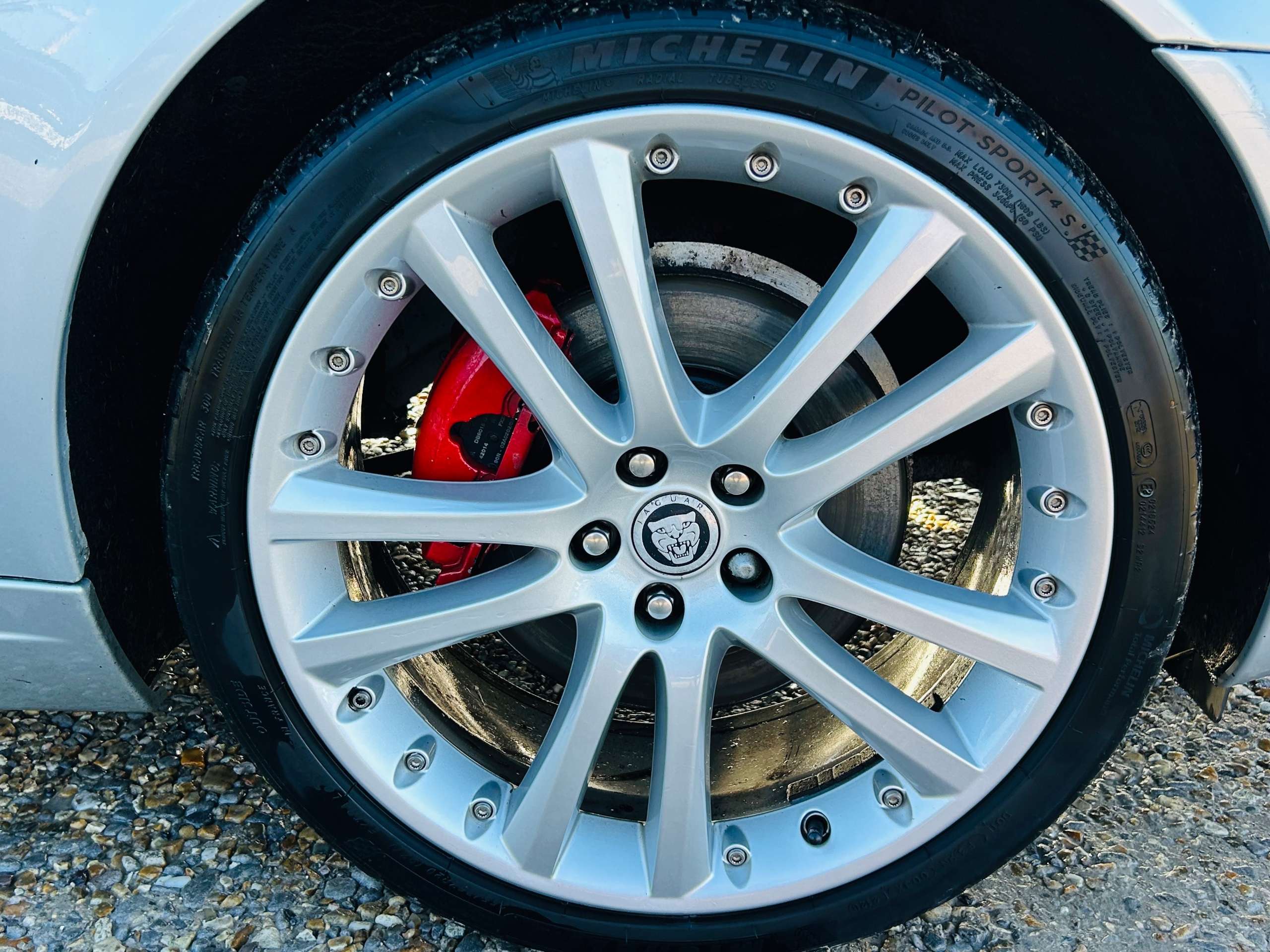 A 2008 JAGUAR XK 4.2 V8 Coupe 2dr Petrol Auto Euro 4 (300 ps) A 2008 JAGUAR XK 4.2 V8 Coupe 2dr Petrol Auto Euro 4 (300 ps)