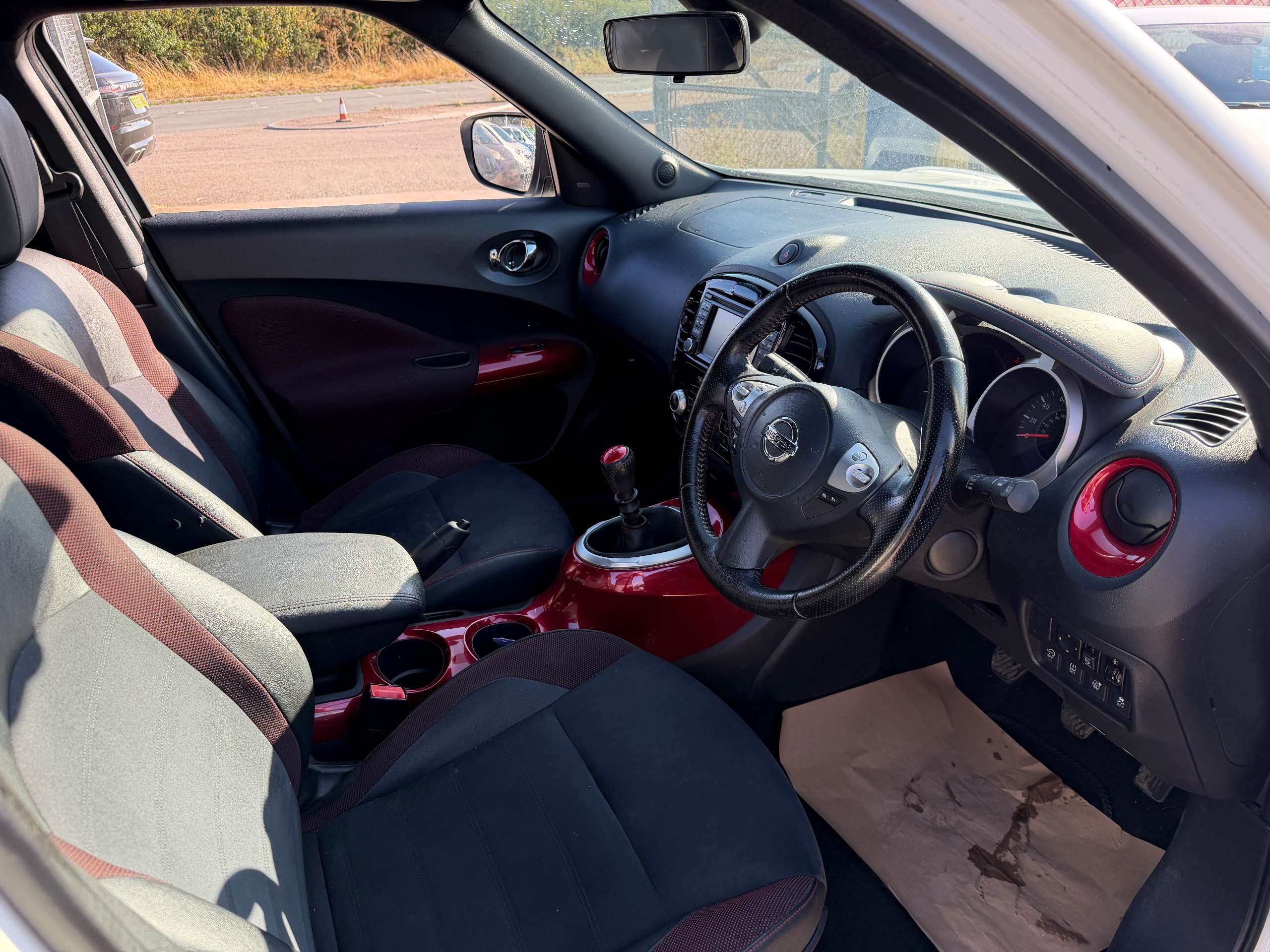 A 2017 NISSAN JUKE 1.5 dCi N-Connecta SUV 5dr Diesel Manual Euro 6 (s/s) (110 ps) A 2017 NISSAN JUKE 1.5 dCi N-Connecta SUV 5dr Diesel Manual Euro 6 (s/s) (110 ps)