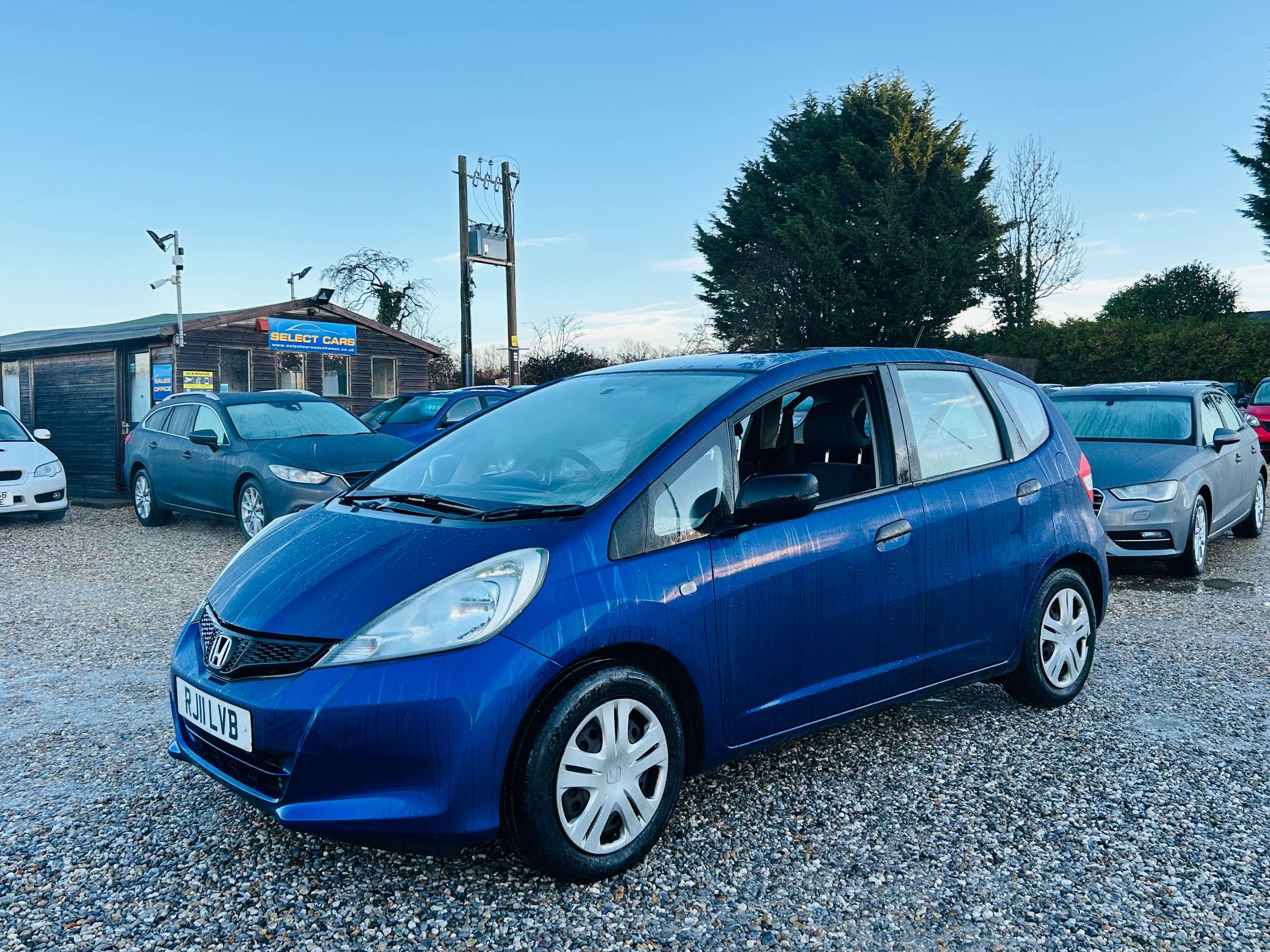 A 2011 HONDA JAZZ 1.2 i-VTEC S Hatchback 5dr Petrol Manual Euro 5 (A/C) (90 ps) A 2011 HONDA JAZZ 1.2 i-VTEC S Hatchback 5dr Petrol Manual Euro 5 (A/C) (90 ps)