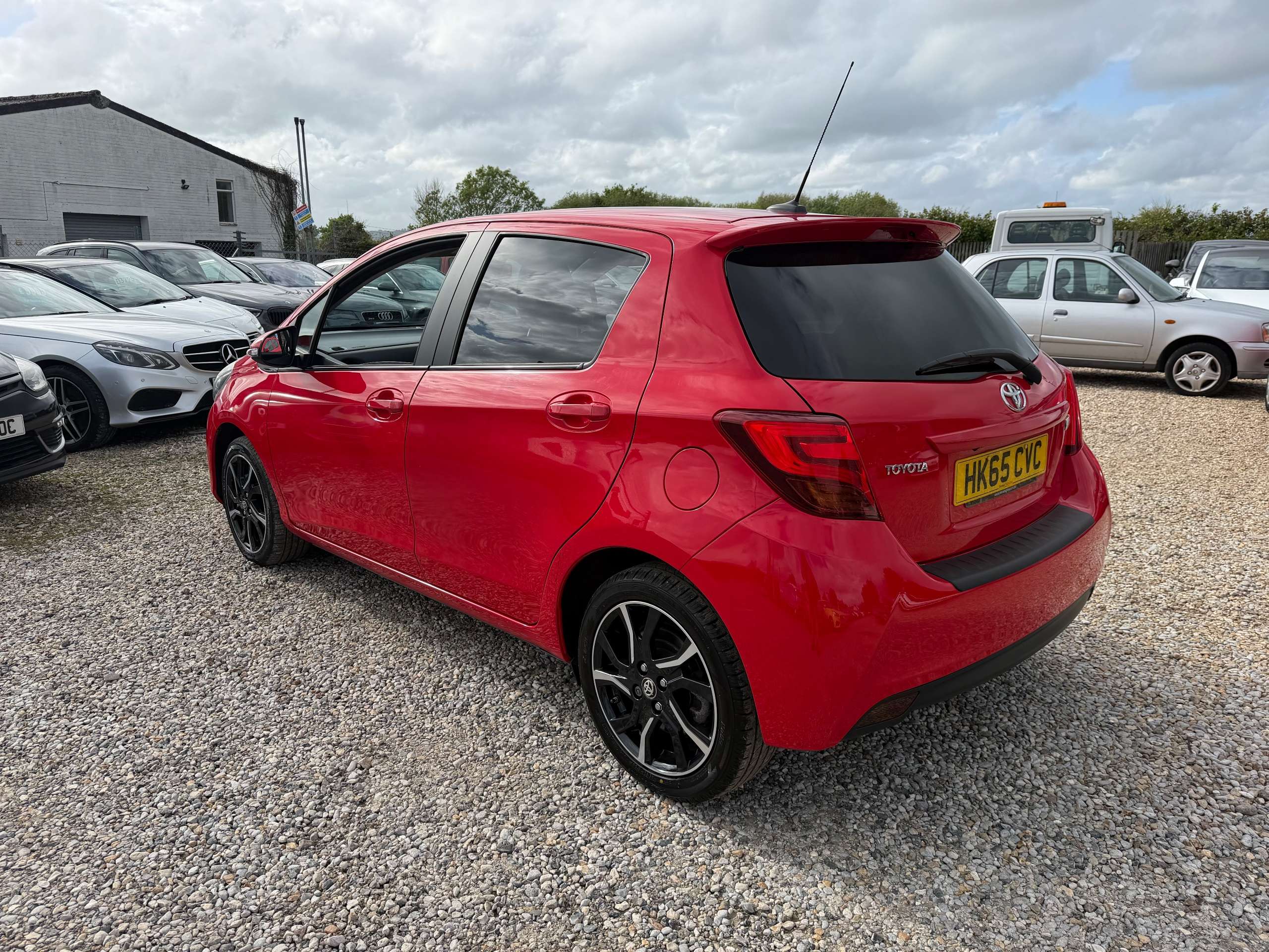 2015 TOYOTA YARIS 2015 TOYOTA YARIS