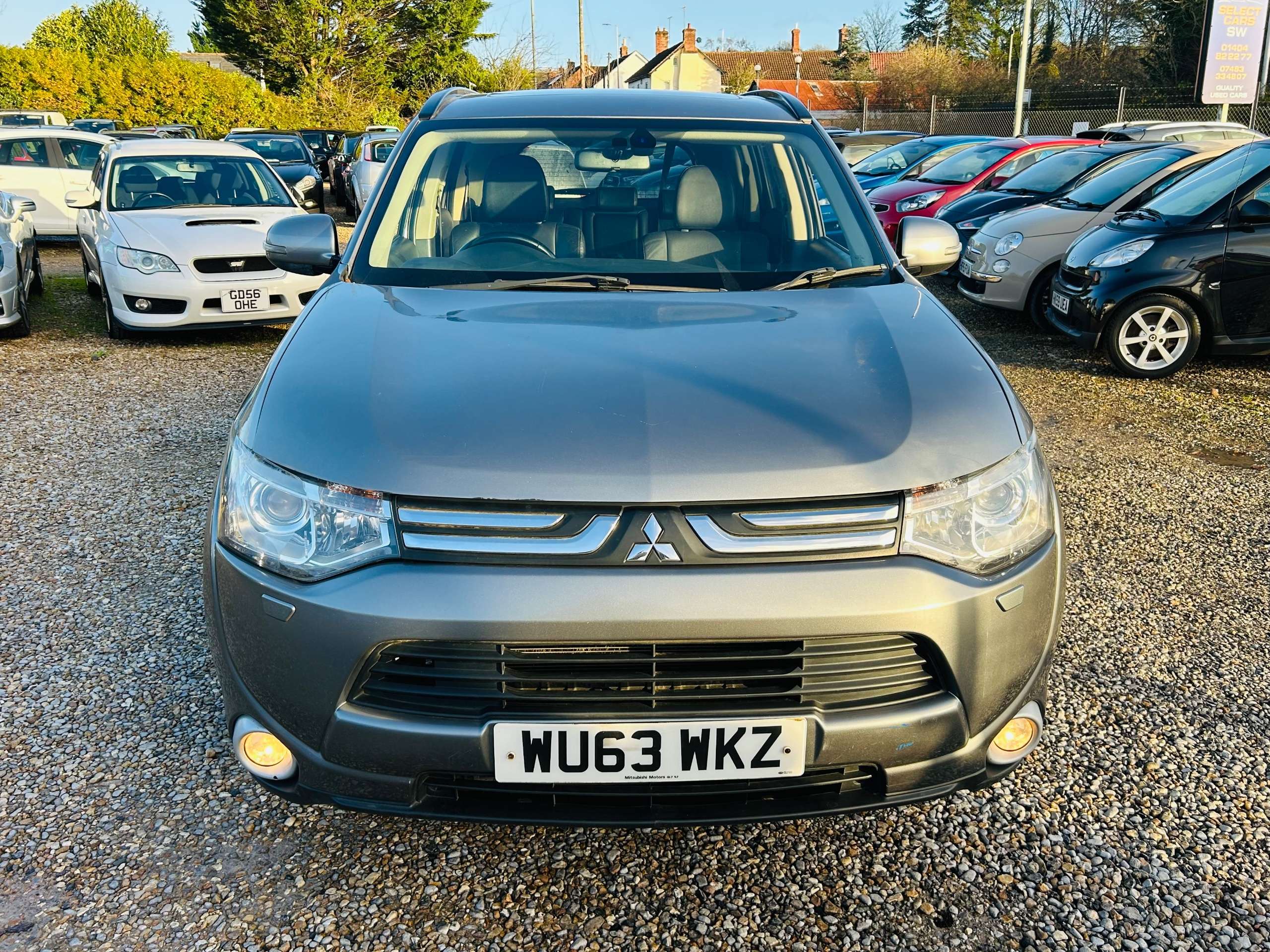 A 2013 MITSUBISHI OUTLANDER 2.2 DI-D GX4 SUV 5dr Diesel Manual 4WD Euro 5 (s/s) (150 ps) A 2013 MITSUBISHI OUTLANDER 2.2 DI-D GX4 SUV 5dr Diesel Manual 4WD Euro 5 (s/s) (150 ps)