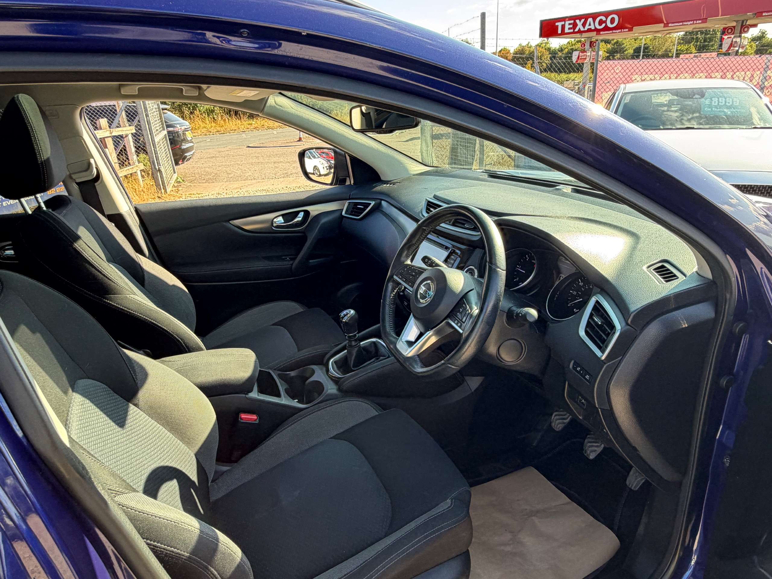 A 2018 NISSAN QASHQAI 1.5 dCi N-Connecta SUV 5dr Diesel Manual Euro 6 (s/s) (110 ps) A 2018 NISSAN QASHQAI 1.5 dCi N-Connecta SUV 5dr Diesel Manual Euro 6 (s/s) (110 ps)