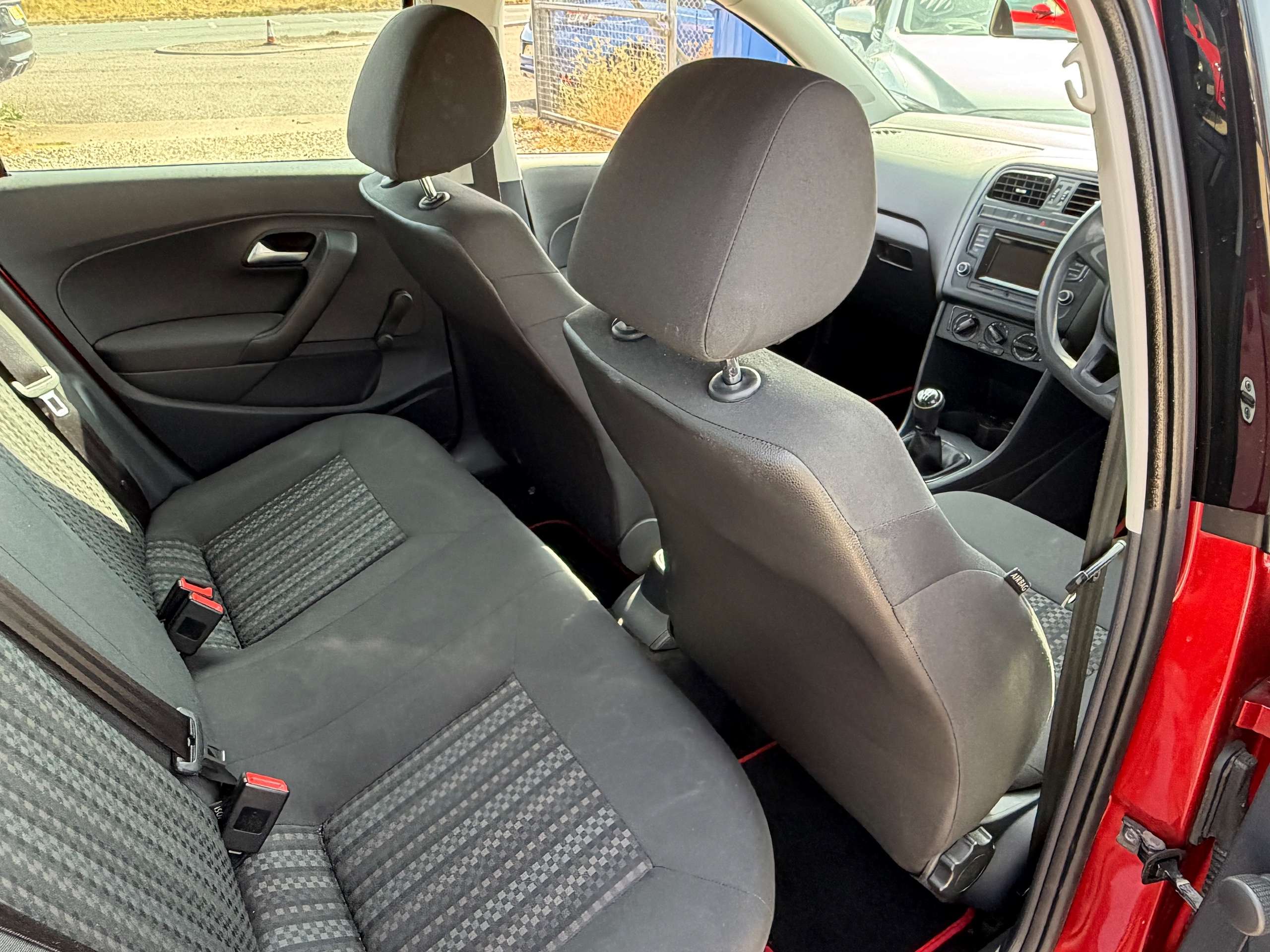 2015 VOLKSWAGEN POLO 2015 VOLKSWAGEN POLO