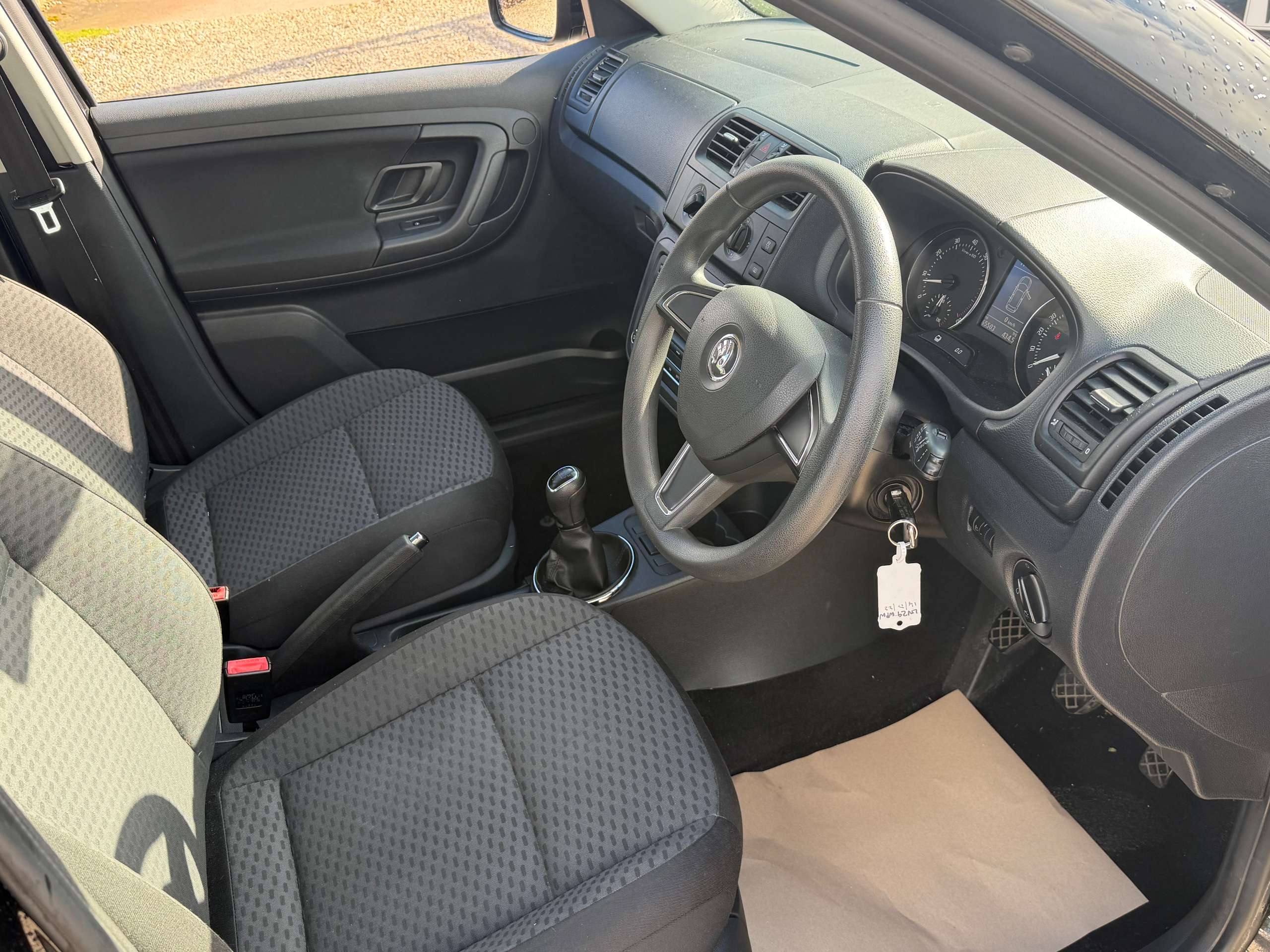A 2014 SKODA FABIA 1.2 TSI SE Hatchback 5dr Petrol Manual Euro 5 (86 ps) A 2014 SKODA FABIA 1.2 TSI SE Hatchback 5dr Petrol Manual Euro 5 (86 ps)