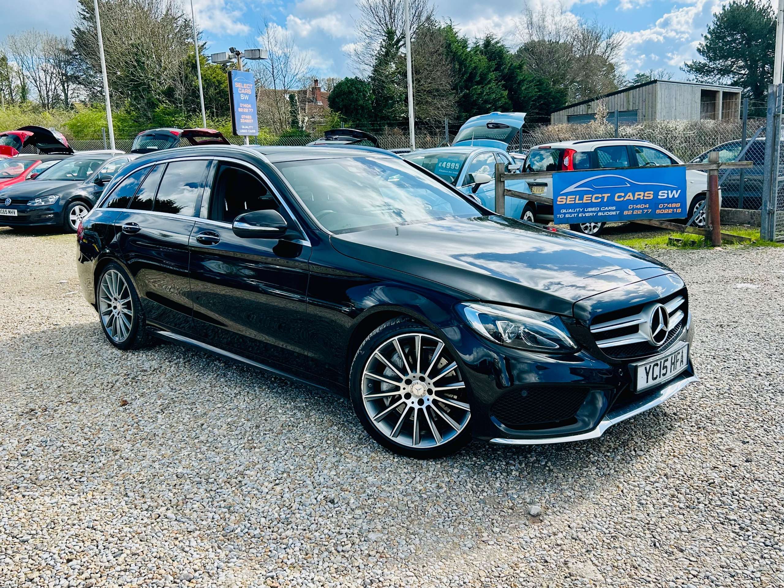 A 2015 MERCEDES-BENZ C CLASS 2.1 C300h BlueTEC AMG Line Estate 5dr Diesel Hybrid G-Tronic+ Euro 6 (s/s) (231 ps) A 2015 MERCEDES-BENZ C CLASS 2.1 C300h BlueTEC AMG Line Estate 5dr Diesel Hybrid G-Tronic+ Euro 6 (s/s) (231 ps)