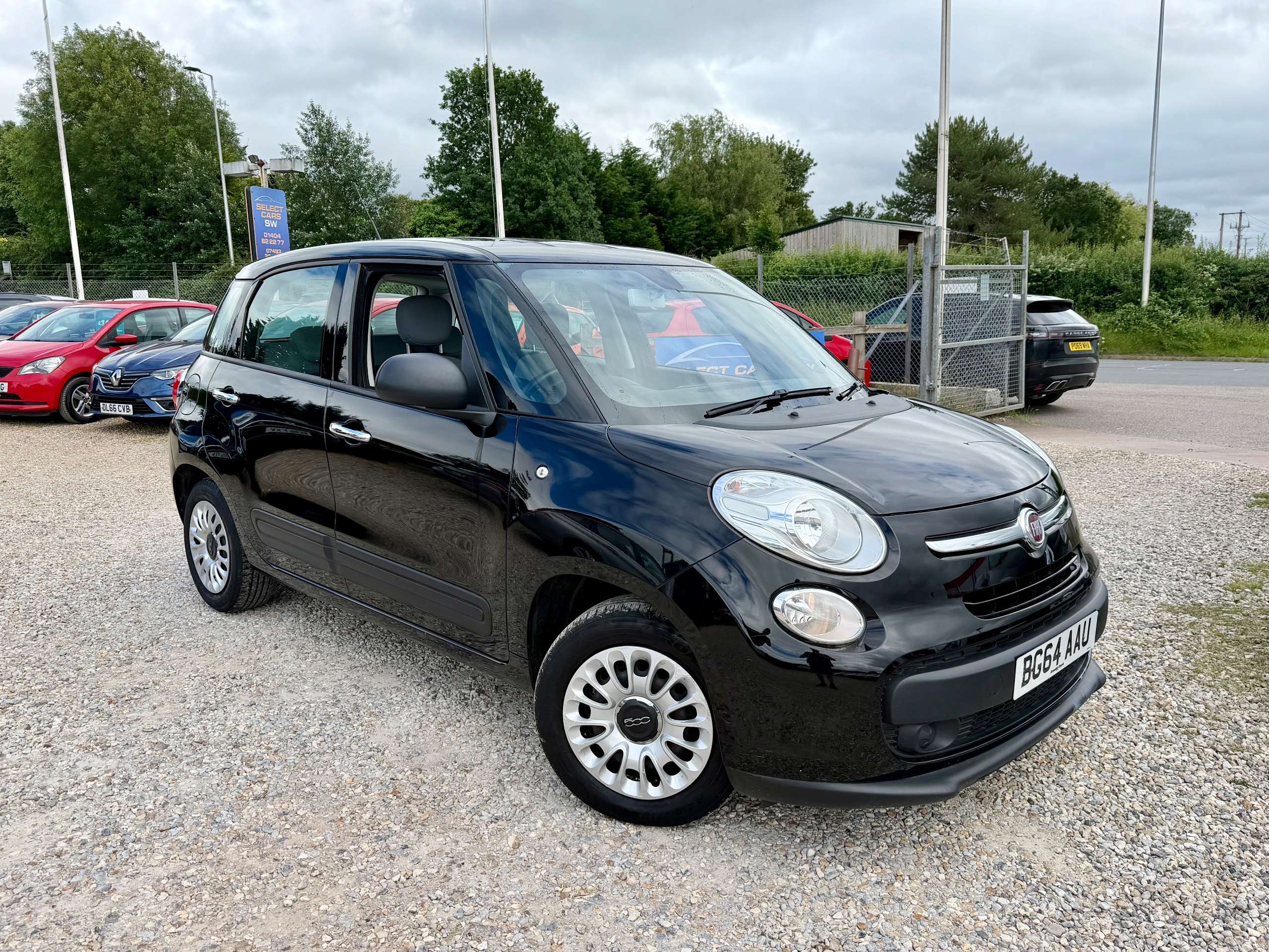 A 2014 FIAT 500L 1.4 Pop MPV 5dr Petrol Manual Euro 6 (95 bhp) A 2014 FIAT 500L 1.4 Pop MPV 5dr Petrol Manual Euro 6 (95 bhp)