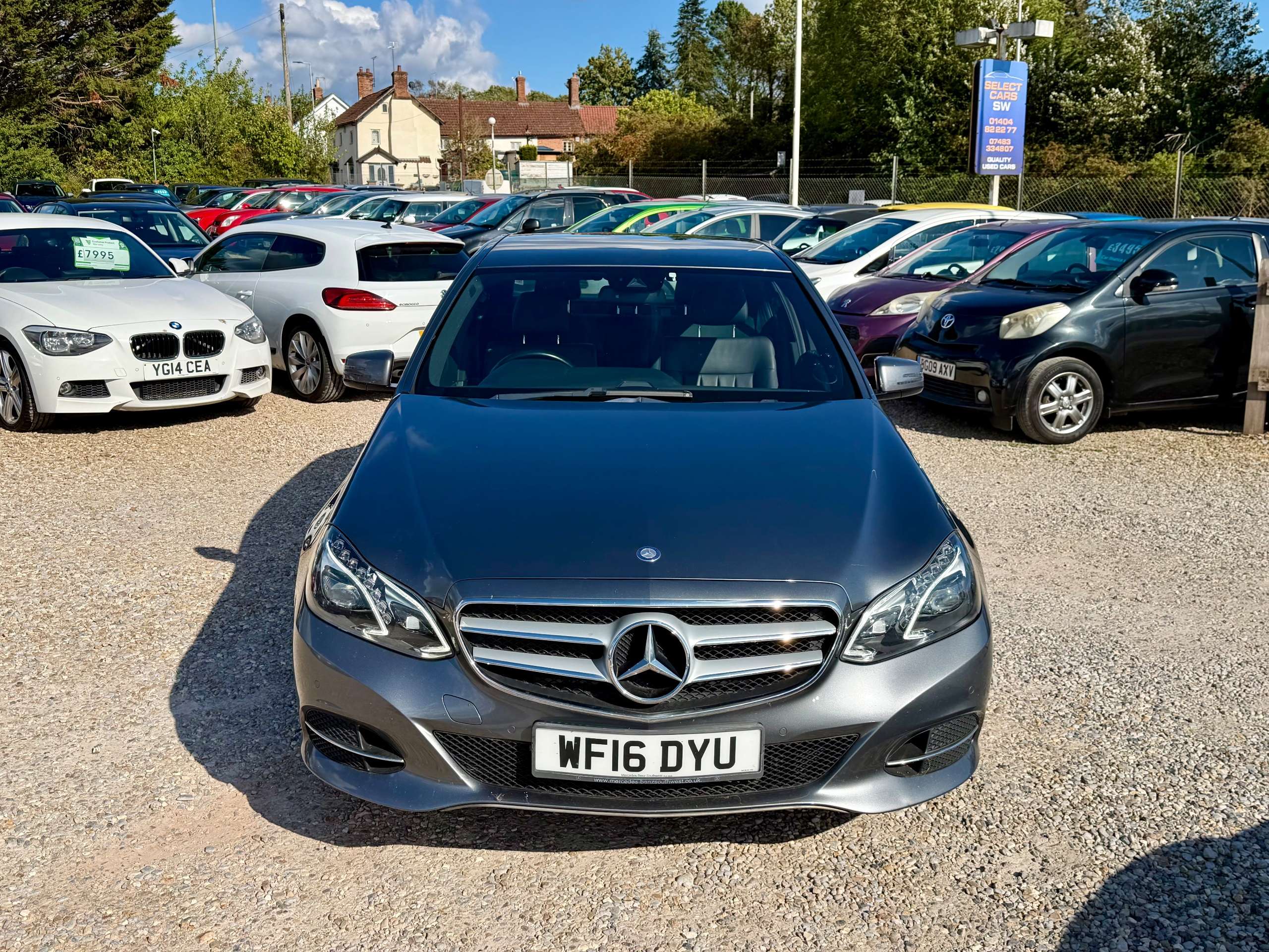 A 2016 MERCEDES-BENZ E CLASS 2.1 E220 BlueTEC SE Saloon 4dr Diesel G-Tronic+ Euro 6 (s/s) (177 ps) A 2016 MERCEDES-BENZ E CLASS 2.1 E220 BlueTEC SE Saloon 4dr Diesel G-Tronic+ Euro 6 (s/s) (177 ps)
