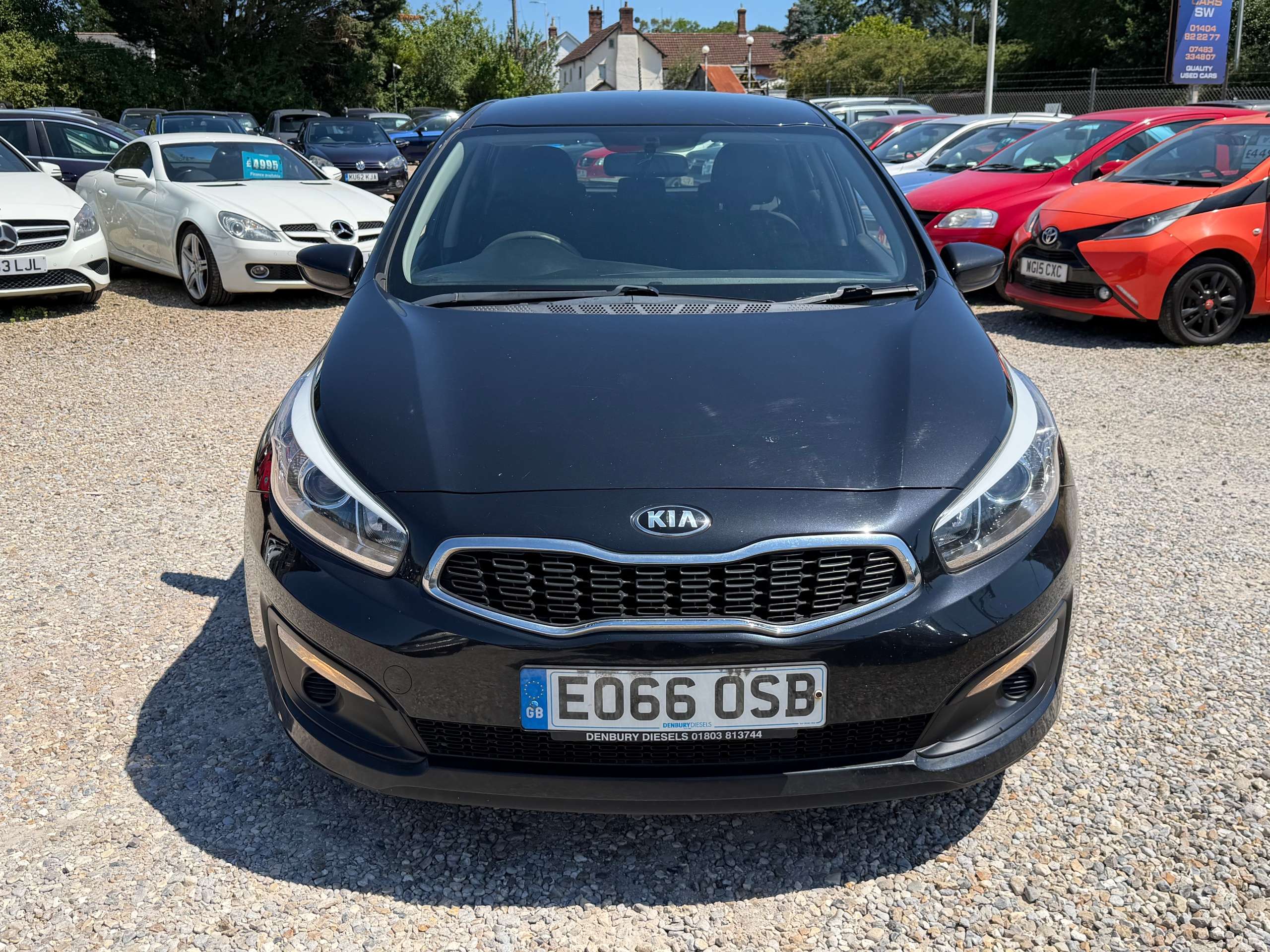 A 2016 KIA CEED 1.6 CRDi 1 Hatchback 5dr Diesel Manual Euro 6 (s/s) (134 bhp) A 2016 KIA CEED 1.6 CRDi 1 Hatchback 5dr Diesel Manual Euro 6 (s/s) (134 bhp)