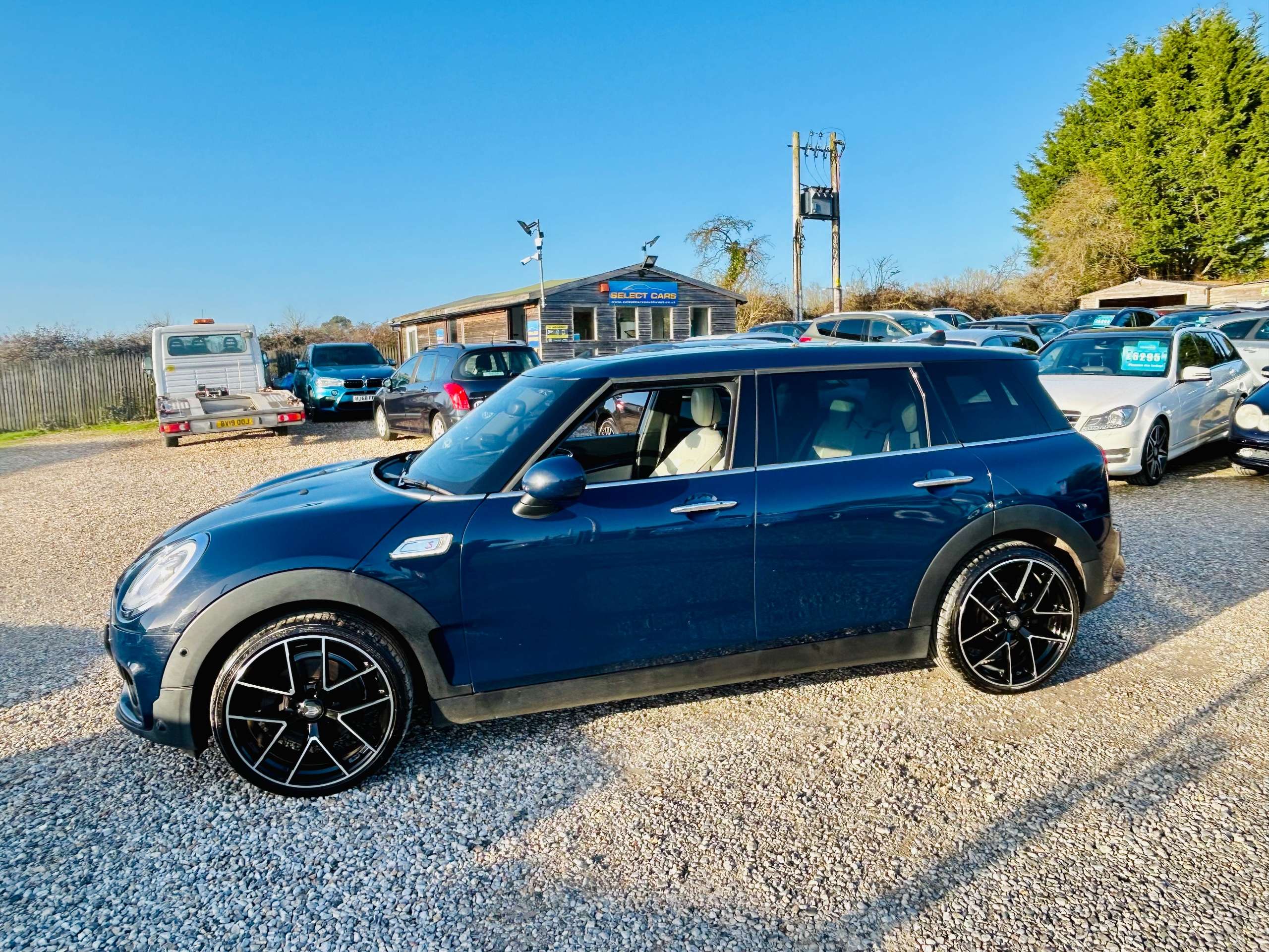 2016 MINI CLUBMAN 2016 MINI CLUBMAN