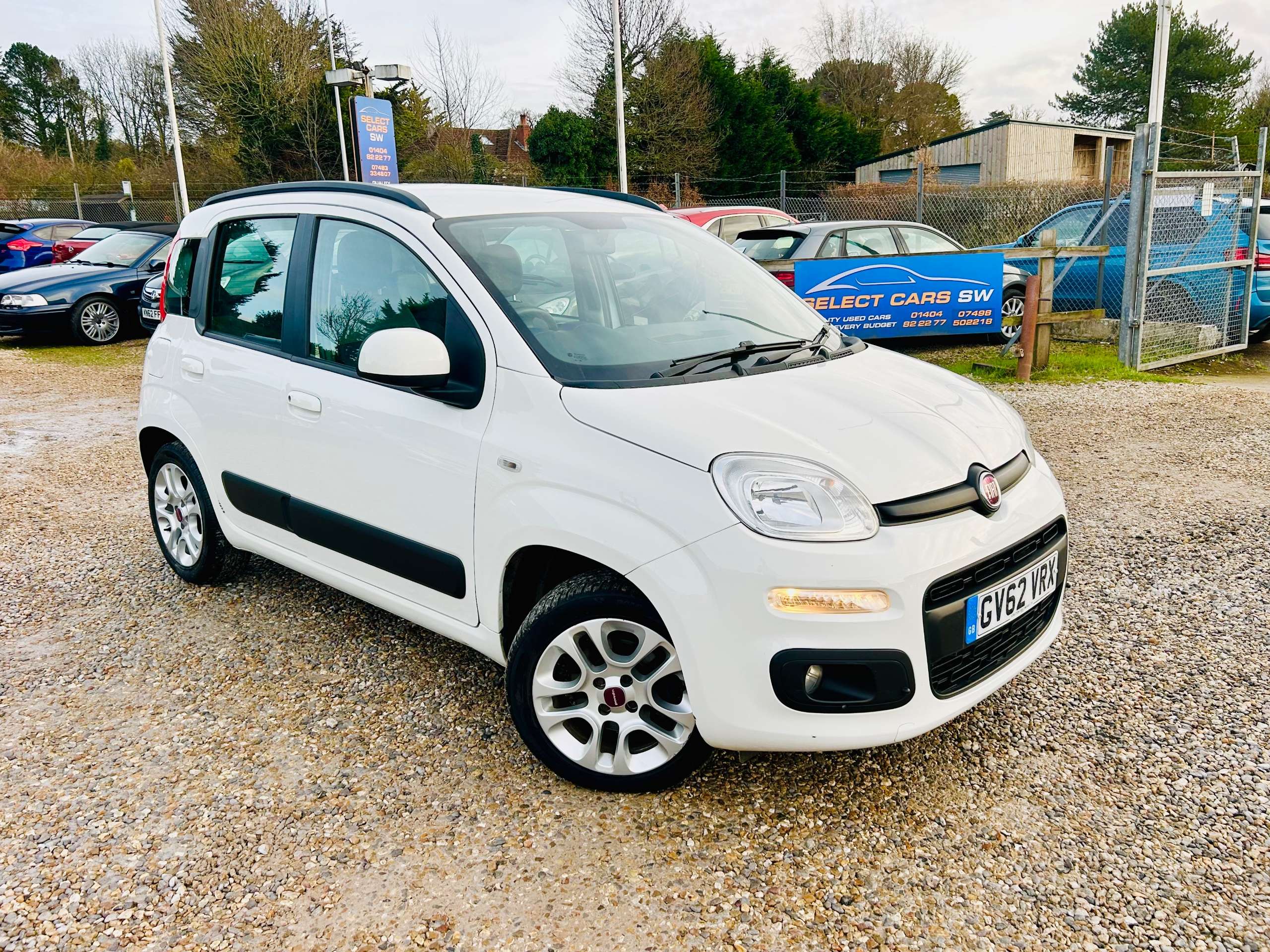 A 2012 FIAT PANDA 0.9 TwinAir Lounge Hatchback 5dr Petrol Manual Euro 5 (s/s) (85 bhp) A 2012 FIAT PANDA 0.9 TwinAir Lounge Hatchback 5dr Petrol Manual Euro 5 (s/s) (85 bhp)