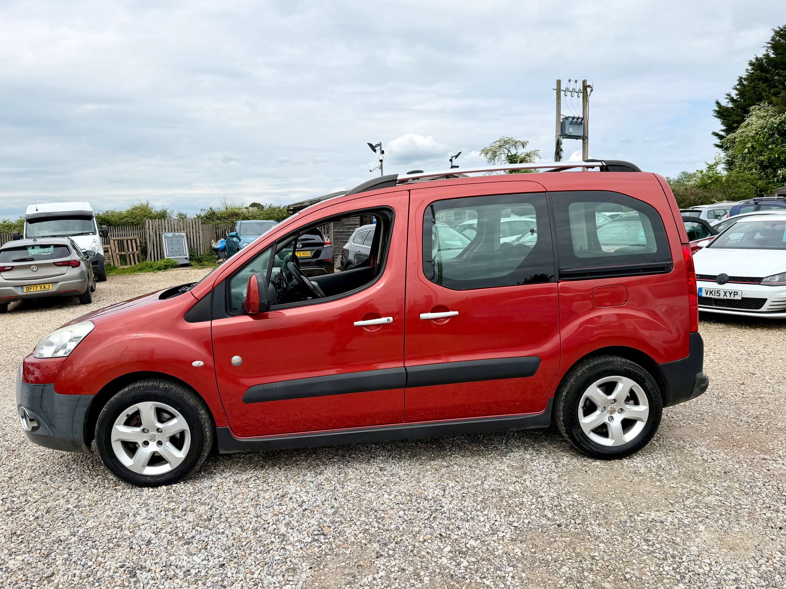 2011 PEUGEOT PARTNER TEPEE 2011 PEUGEOT PARTNER TEPEE