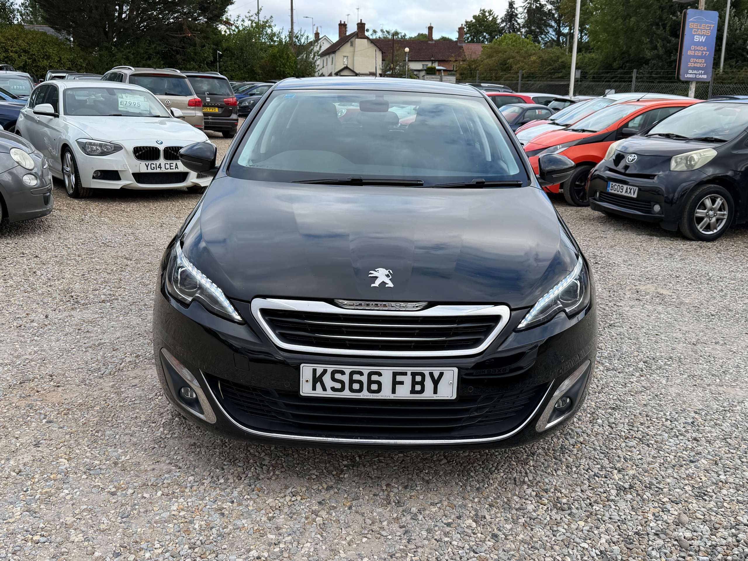 A 2016 PEUGEOT 308 1.6 BlueHDi Allure Hatchback 5dr Diesel Manual Euro 6 (s/s) (120 ps) A 2016 PEUGEOT 308 1.6 BlueHDi Allure Hatchback 5dr Diesel Manual Euro 6 (s/s) (120 ps)