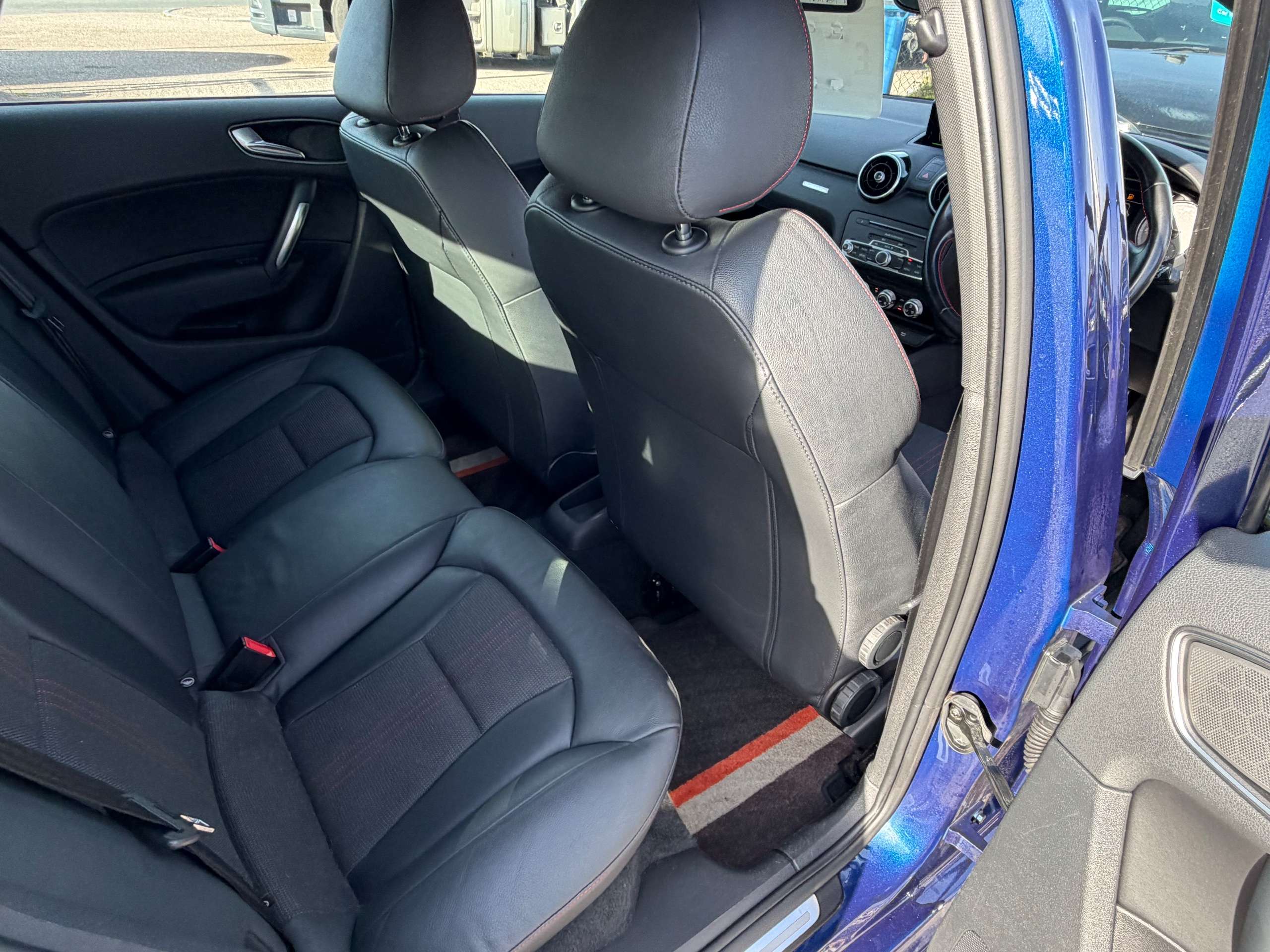 2015 AUDI S1 2015 AUDI S1