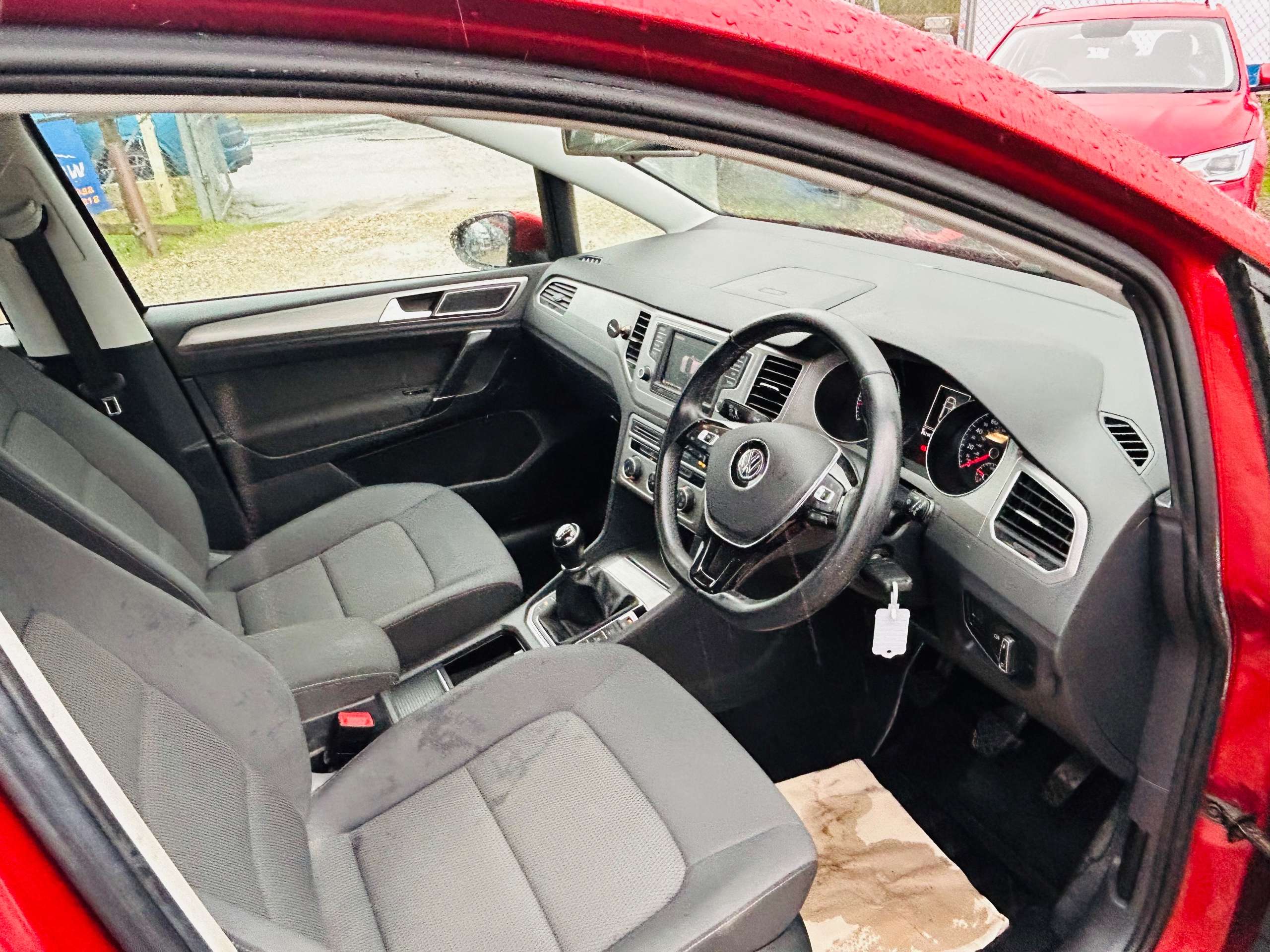 A 2016 VOLKSWAGEN GOLF SV 1.4 TSI BlueMotion Tech SE MPV 5dr Petrol Manual Euro 6 (s/s) (125 ps) A 2016 VOLKSWAGEN GOLF SV 1.4 TSI BlueMotion Tech SE MPV 5dr Petrol Manual Euro 6 (s/s) (125 ps)