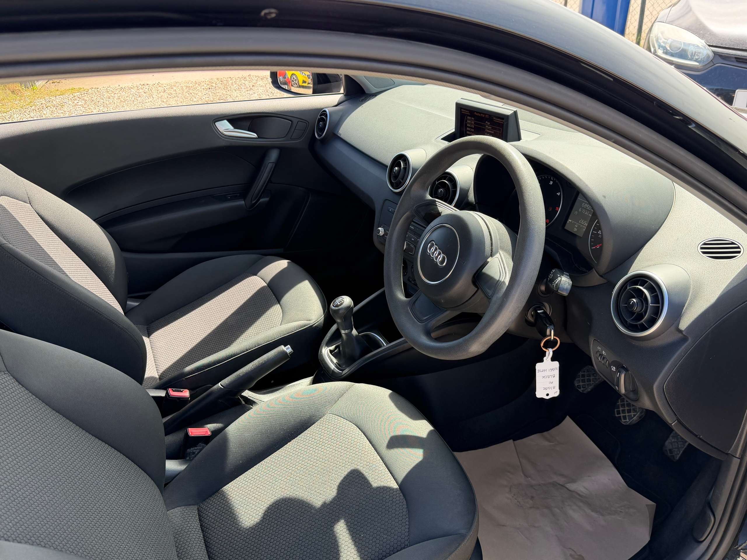 A 2012 AUDI A1 1.6 TDI SE Hatchback 3dr Diesel Manual Euro 5 (s/s) (105 ps) A 2012 AUDI A1 1.6 TDI SE Hatchback 3dr Diesel Manual Euro 5 (s/s) (105 ps)