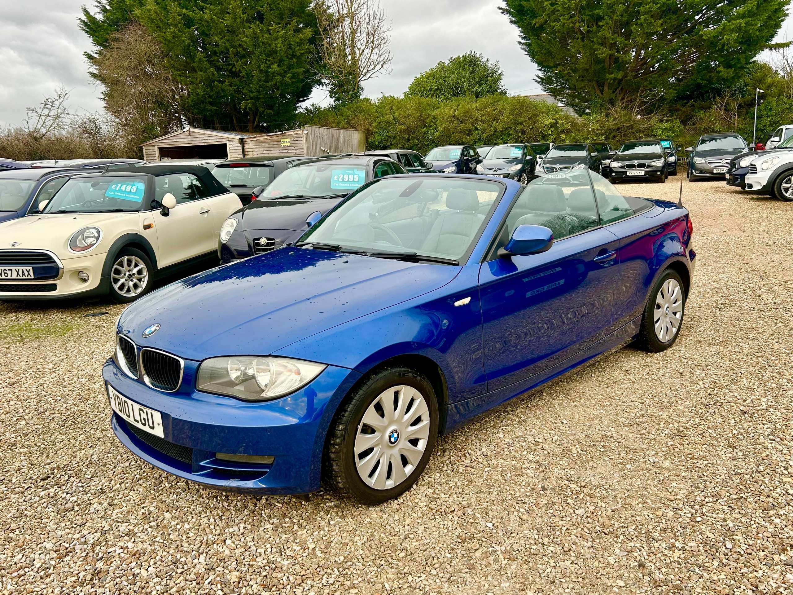 A 2010 BMW 1 SERIES 2.0 120d SE Convertible 2dr Diesel Steptronic Euro 5 (177 ps) A 2010 BMW 1 SERIES 2.0 120d SE Convertible 2dr Diesel Steptronic Euro 5 (177 ps)