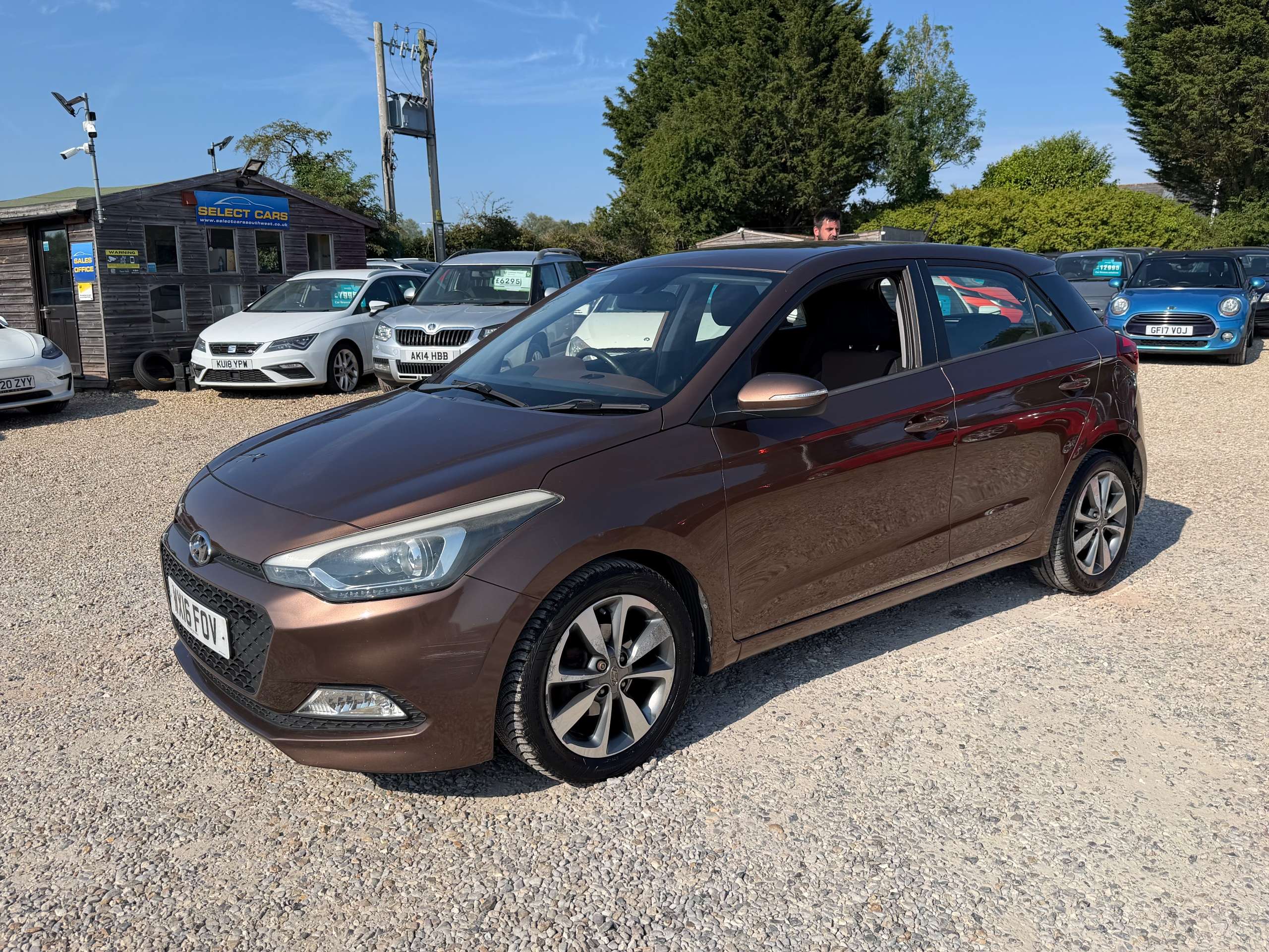 A 2016 HYUNDAI I20 1.4 SE Hatchback 5dr Petrol Auto Euro 6 (100 ps) A 2016 HYUNDAI I20 1.4 SE Hatchback 5dr Petrol Auto Euro 6 (100 ps)