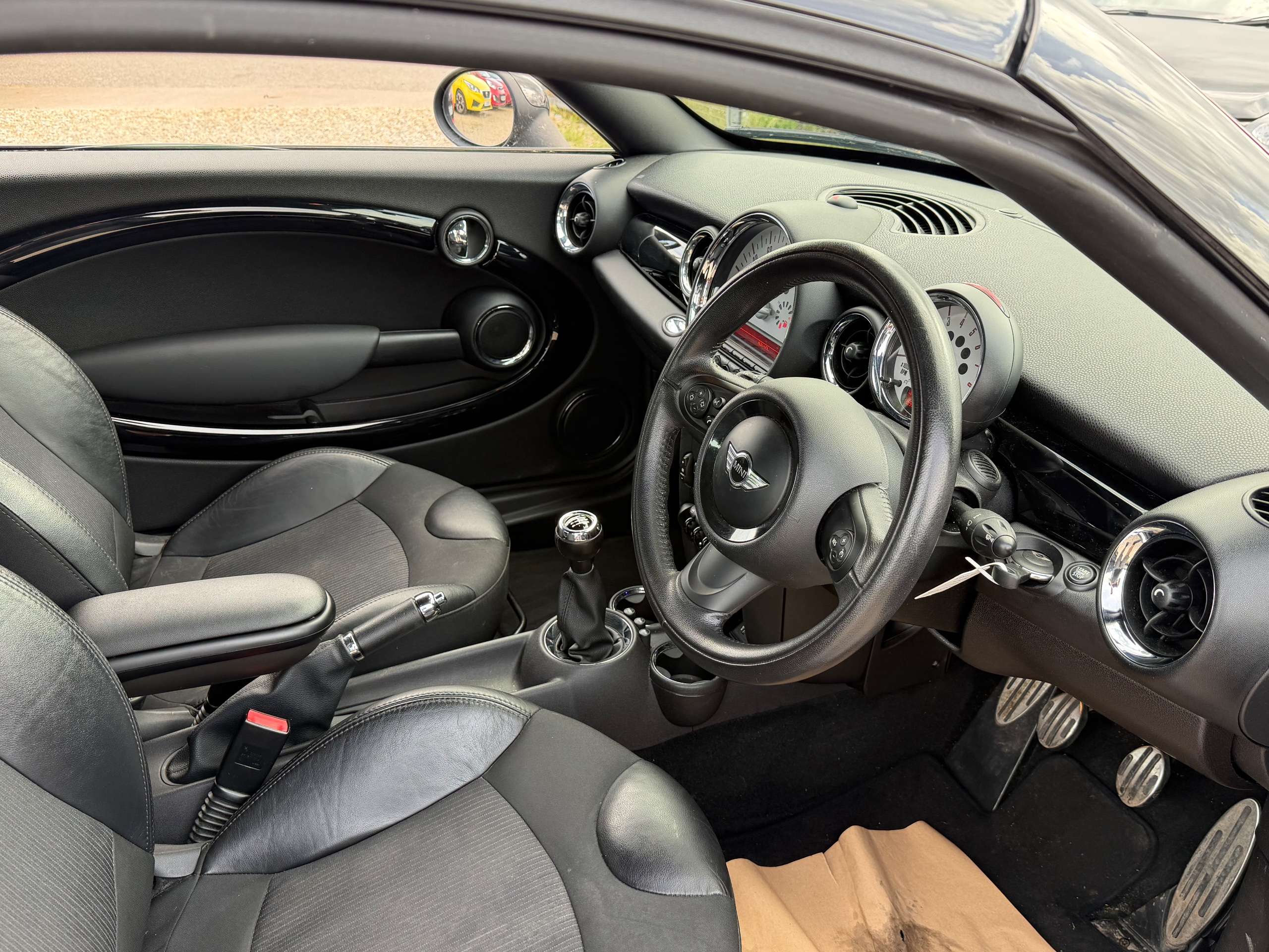 A 2013 MINI COUPE 1.6 Cooper S Coupe 2dr Petrol Manual Euro 5 (s/s) (184 ps) A 2013 MINI COUPE 1.6 Cooper S Coupe 2dr Petrol Manual Euro 5 (s/s) (184 ps)