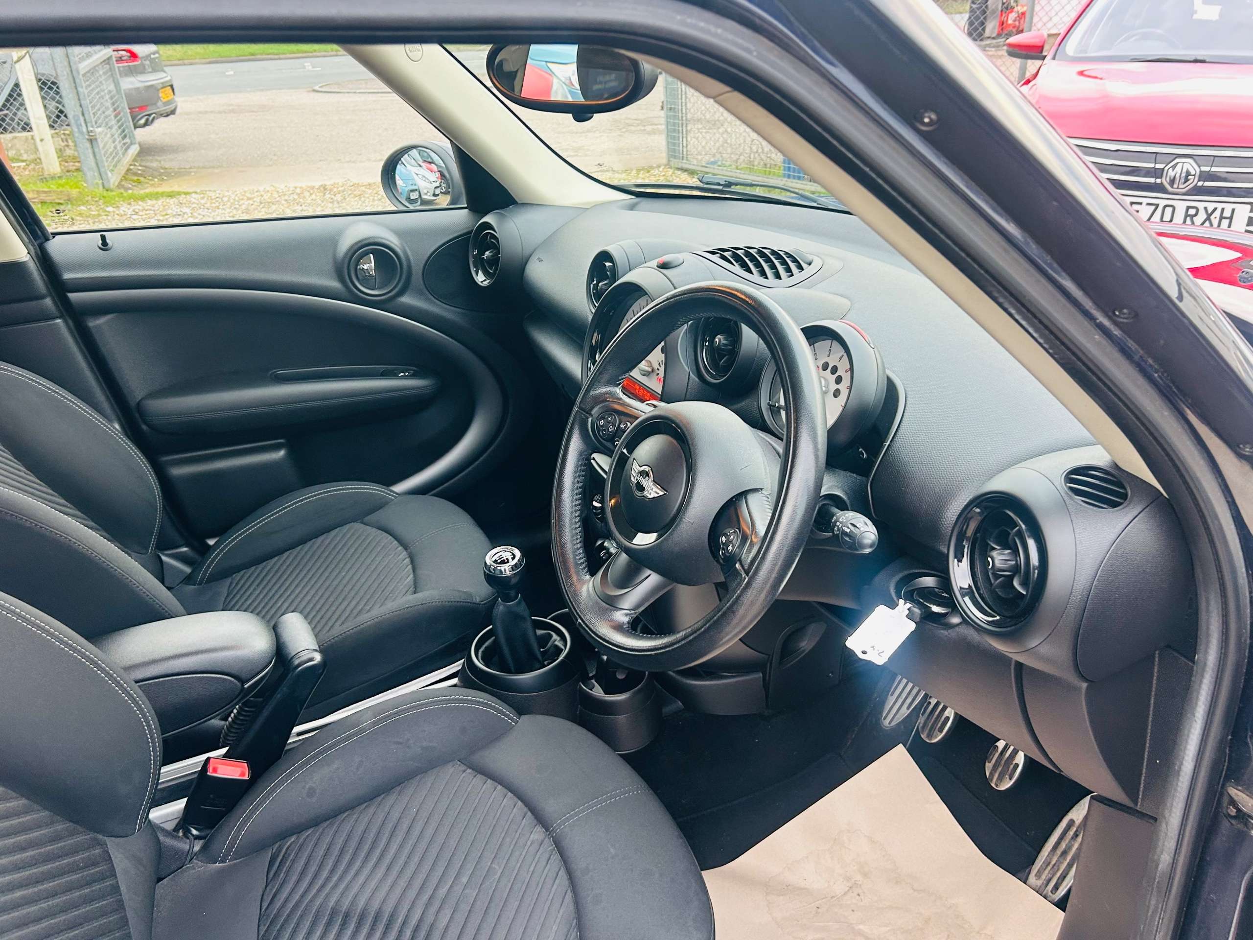 A 2013 MINI COUNTRYMAN 2.0 Cooper SD SUV 5dr Diesel Manual Euro 5 (s/s) (143 ps) A 2013 MINI COUNTRYMAN 2.0 Cooper SD SUV 5dr Diesel Manual Euro 5 (s/s) (143 ps)