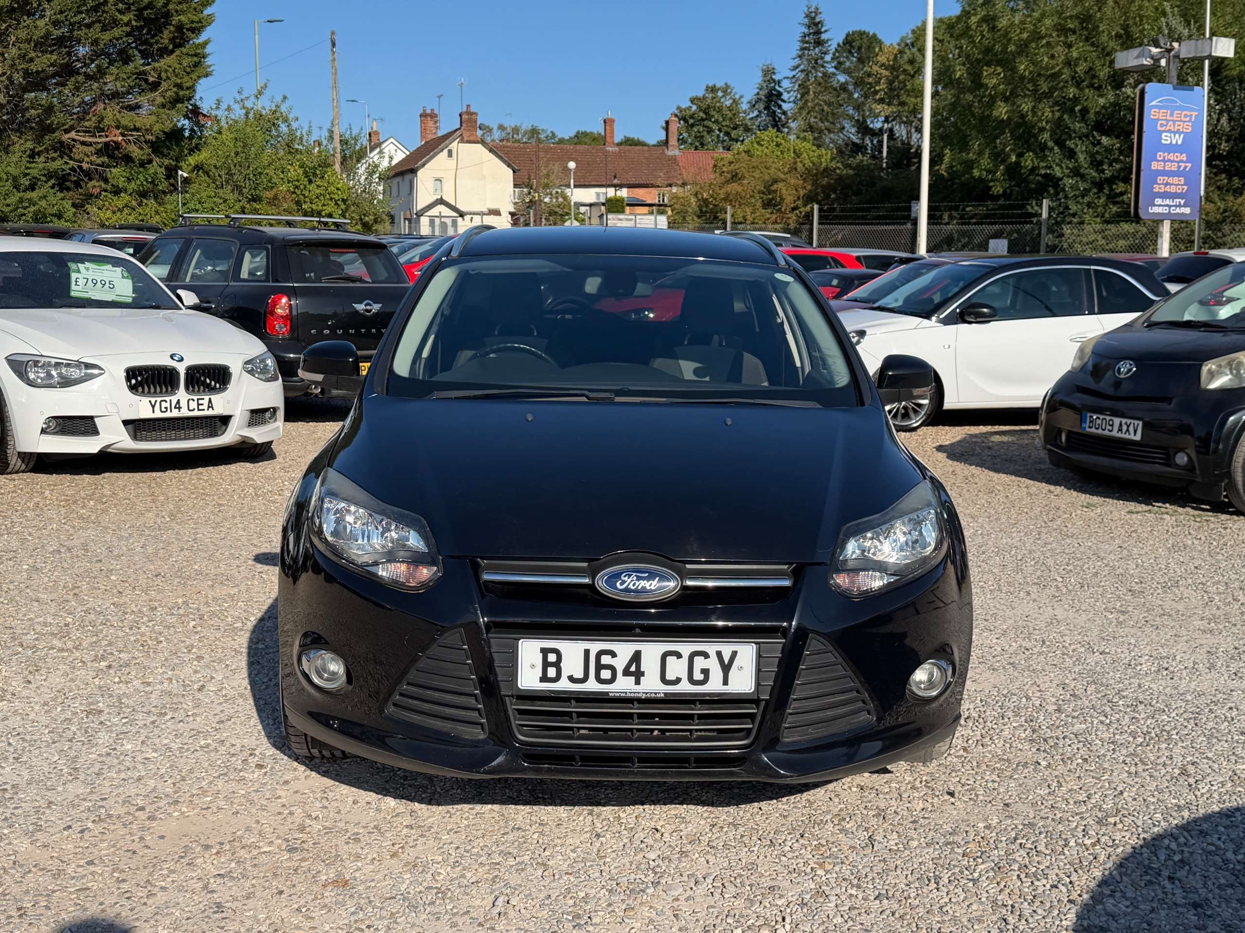 A 2014 FORD FOCUS 1.6 Zetec Estate 5dr Petrol Manual Euro 5 (105 ps) A 2014 FORD FOCUS 1.6 Zetec Estate 5dr Petrol Manual Euro 5 (105 ps)