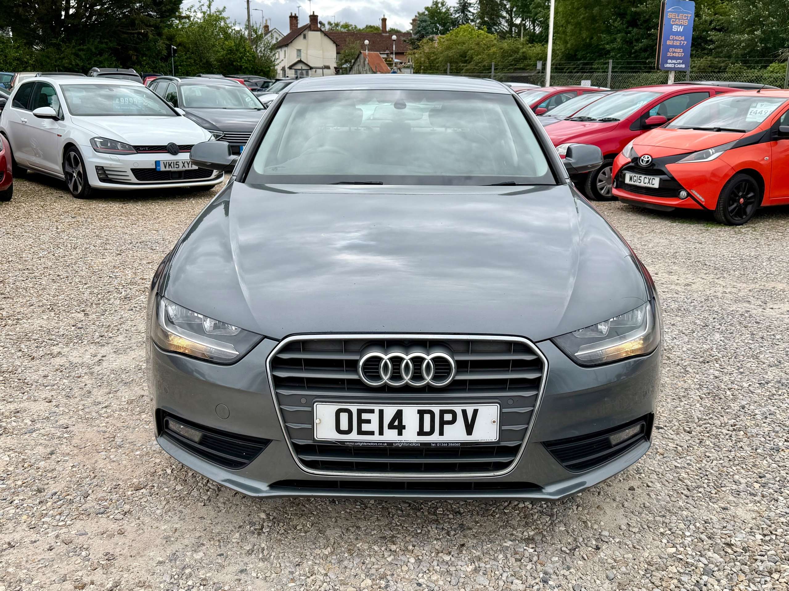 A 2014 AUDI A4 2.0 TDI SE Technik Saloon 4dr Diesel Manual Euro 5 (s/s) (177 ps) A 2014 AUDI A4 2.0 TDI SE Technik Saloon 4dr Diesel Manual Euro 5 (s/s) (177 ps)