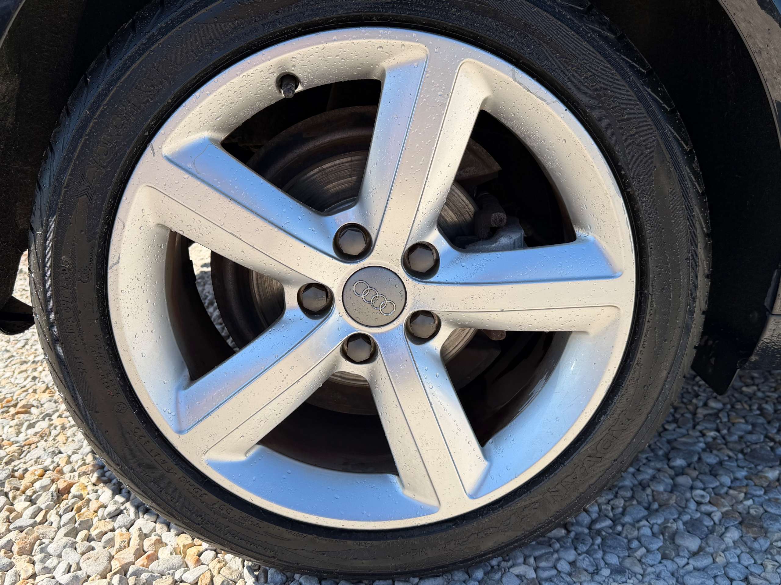 A 2010 AUDI A3 1.6 Technik Sportback 5dr Petrol Manual Euro 5 (102 ps) A 2010 AUDI A3 1.6 Technik Sportback 5dr Petrol Manual Euro 5 (102 ps)