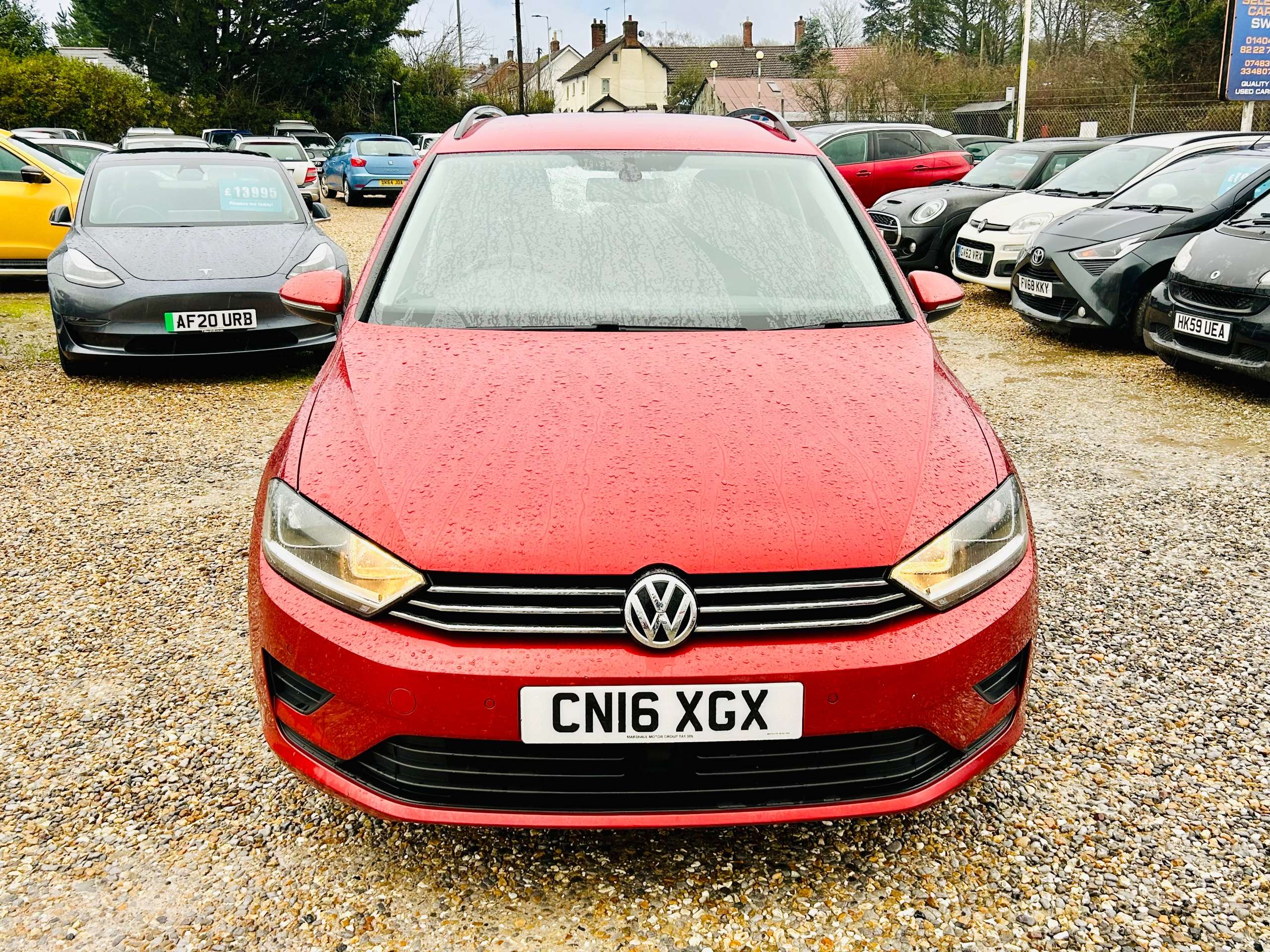 A 2016 VOLKSWAGEN GOLF SV 1.4 TSI BlueMotion Tech SE MPV 5dr Petrol Manual Euro 6 (s/s) (125 ps) A 2016 VOLKSWAGEN GOLF SV 1.4 TSI BlueMotion Tech SE MPV 5dr Petrol Manual Euro 6 (s/s) (125 ps)