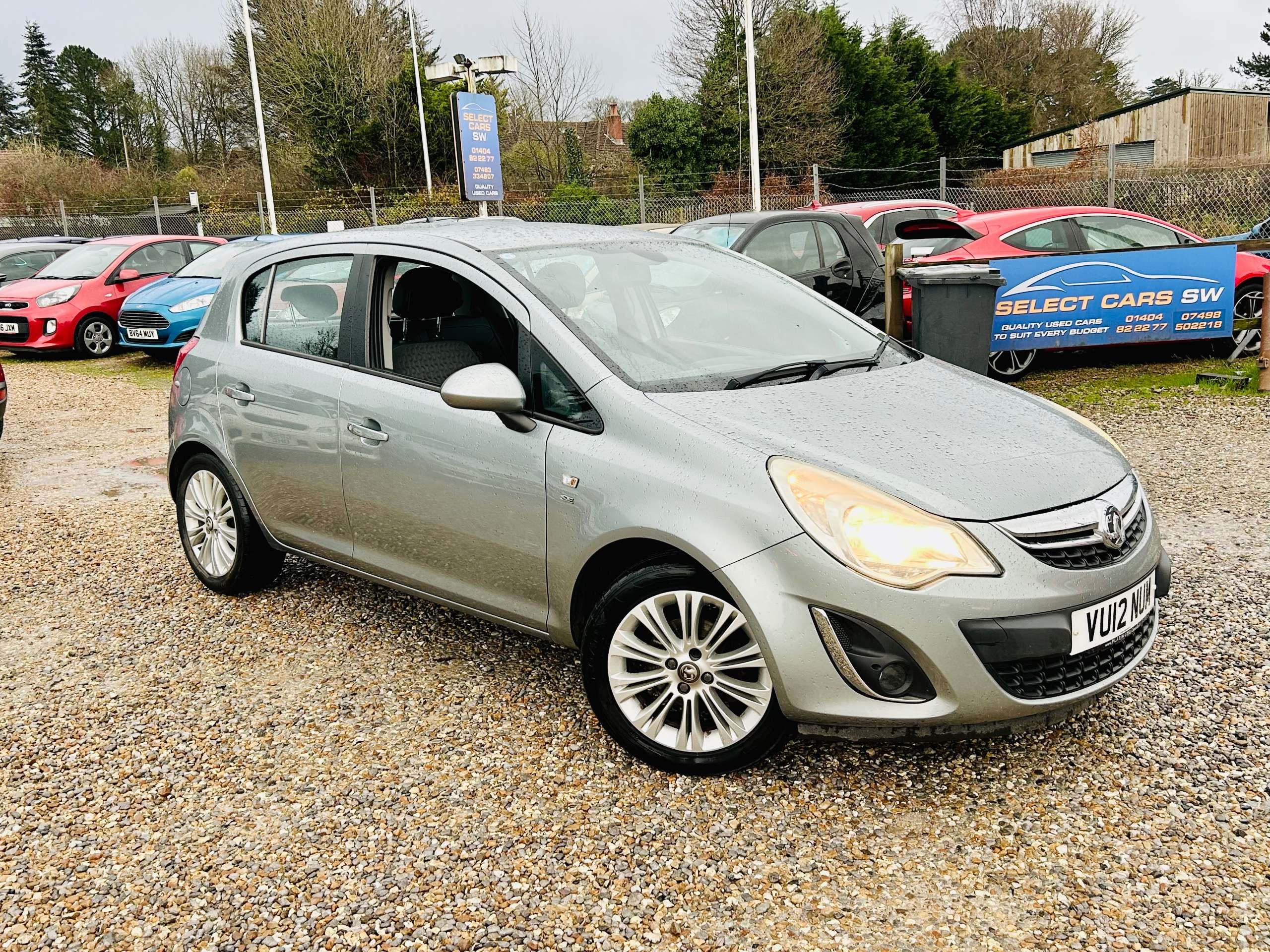 A 2012 VAUXHALL CORSA 1.4 16V SE Hatchback 5dr Petrol Manual Wide Ratio Euro 5 (100 ps) A 2012 VAUXHALL CORSA 1.4 16V SE Hatchback 5dr Petrol Manual Wide Ratio Euro 5 (100 ps)