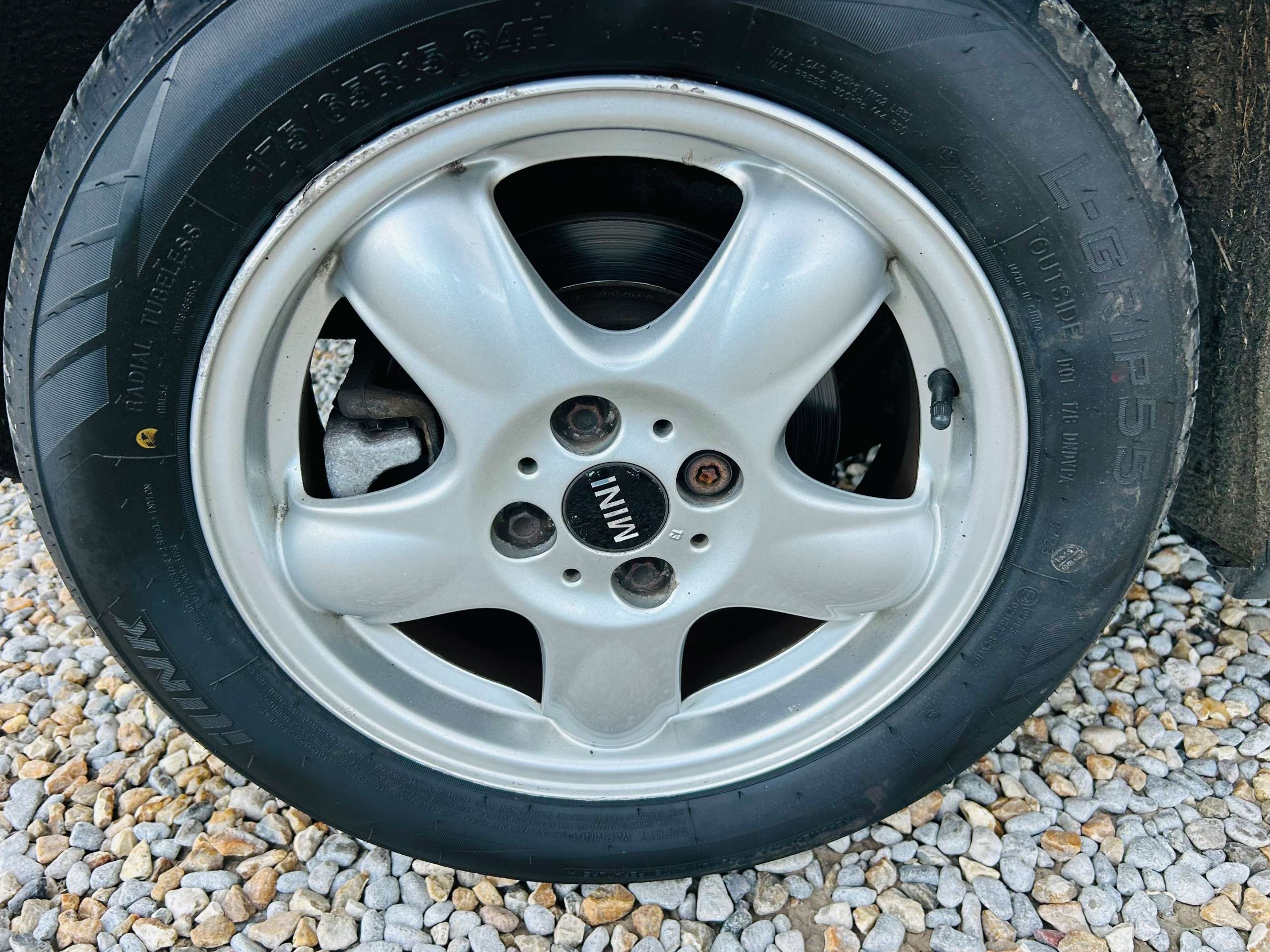 A 2009 MINI HATCH 1.4 One Hatchback 3dr Petrol Manual Euro 4 (95 ps) A 2009 MINI HATCH 1.4 One Hatchback 3dr Petrol Manual Euro 4 (95 ps)