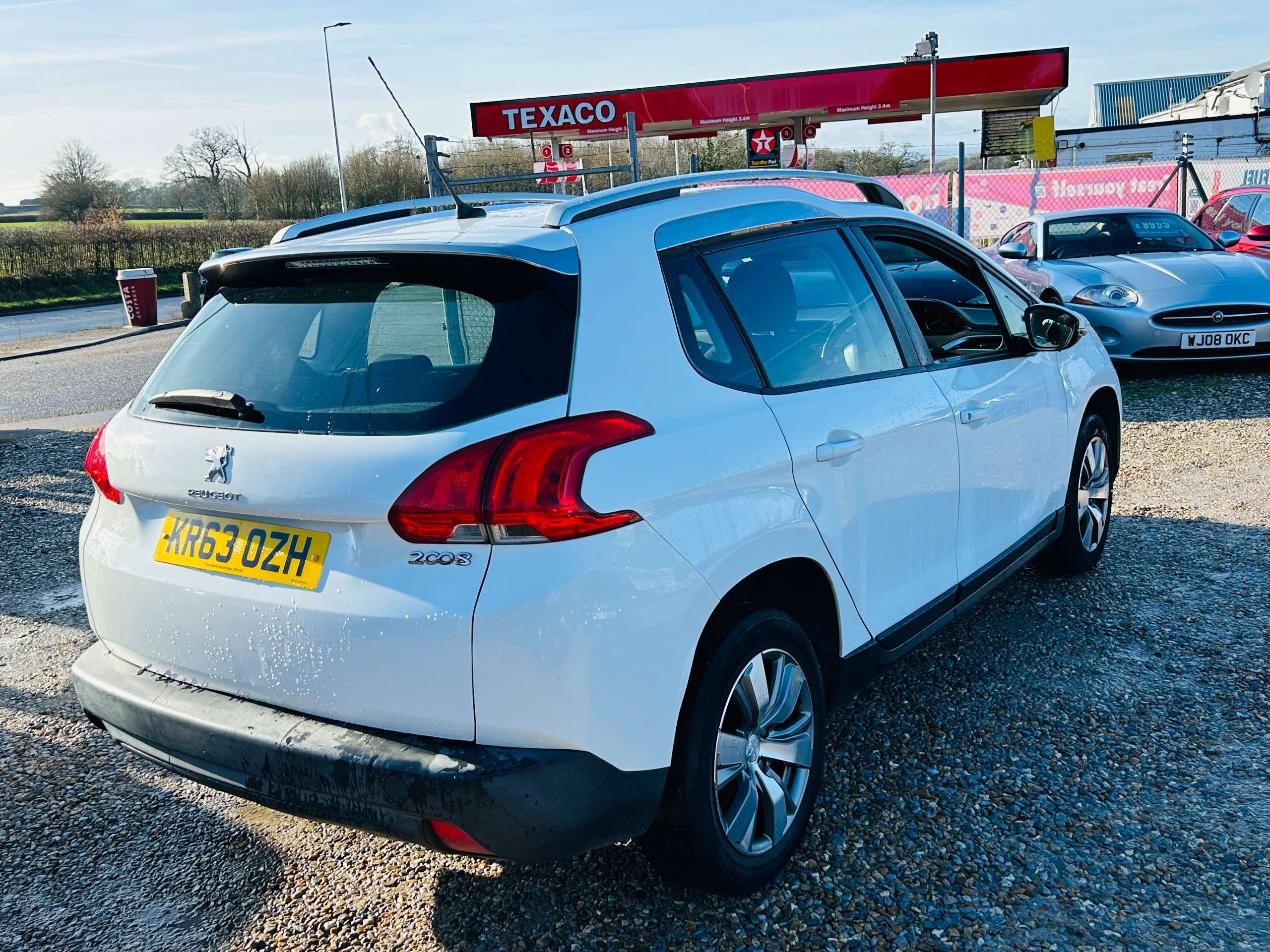 2014 PEUGEOT 2008 2014 PEUGEOT 2008