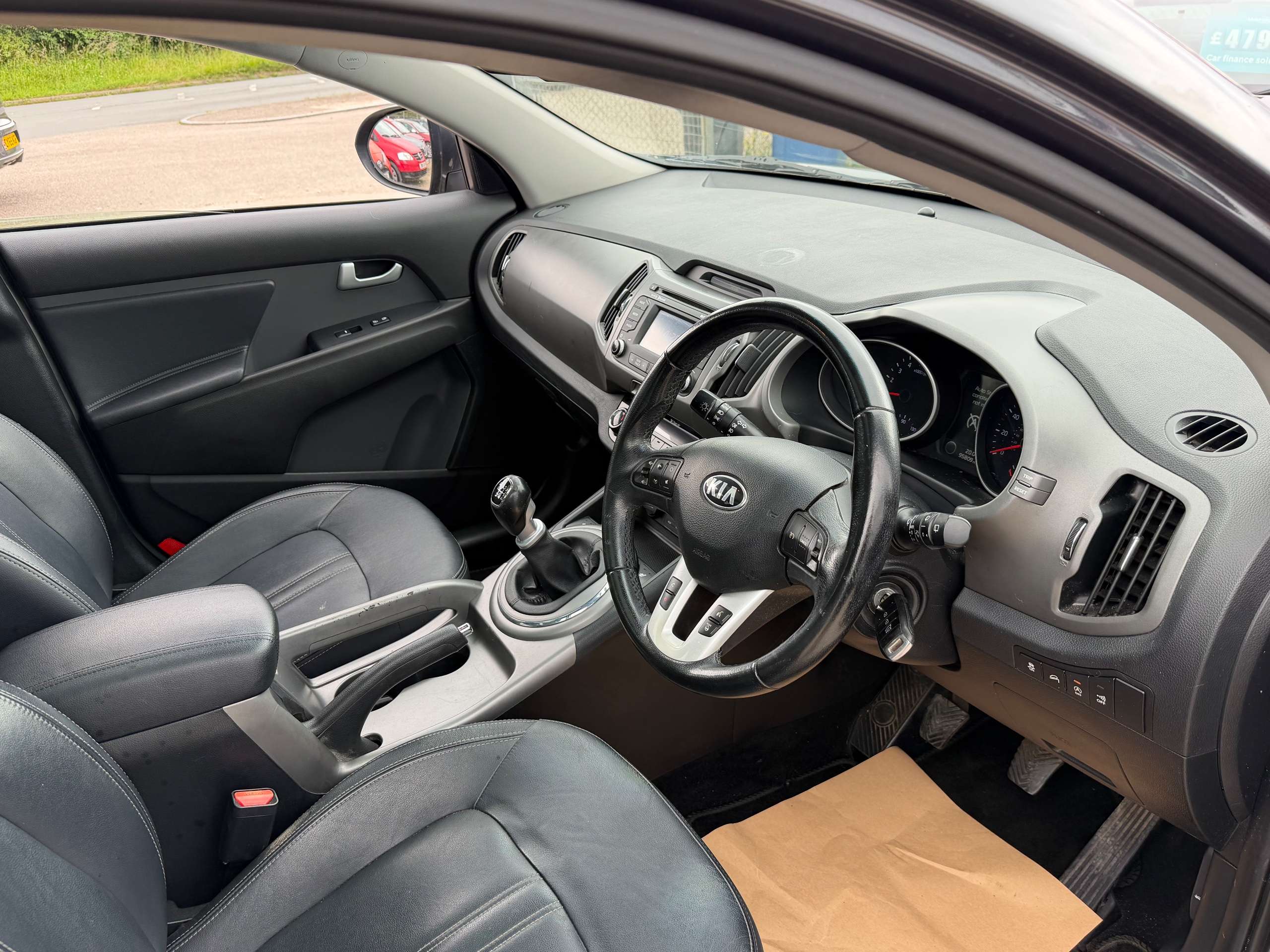A 2014 KIA SPORTAGE 1.7 CRDi EcoDynamics 3 SUV 5dr Diesel Manual 2WD Euro 5 (s/s) (114 bhp) A 2014 KIA SPORTAGE 1.7 CRDi EcoDynamics 3 SUV 5dr Diesel Manual 2WD Euro 5 (s/s) (114 bhp)