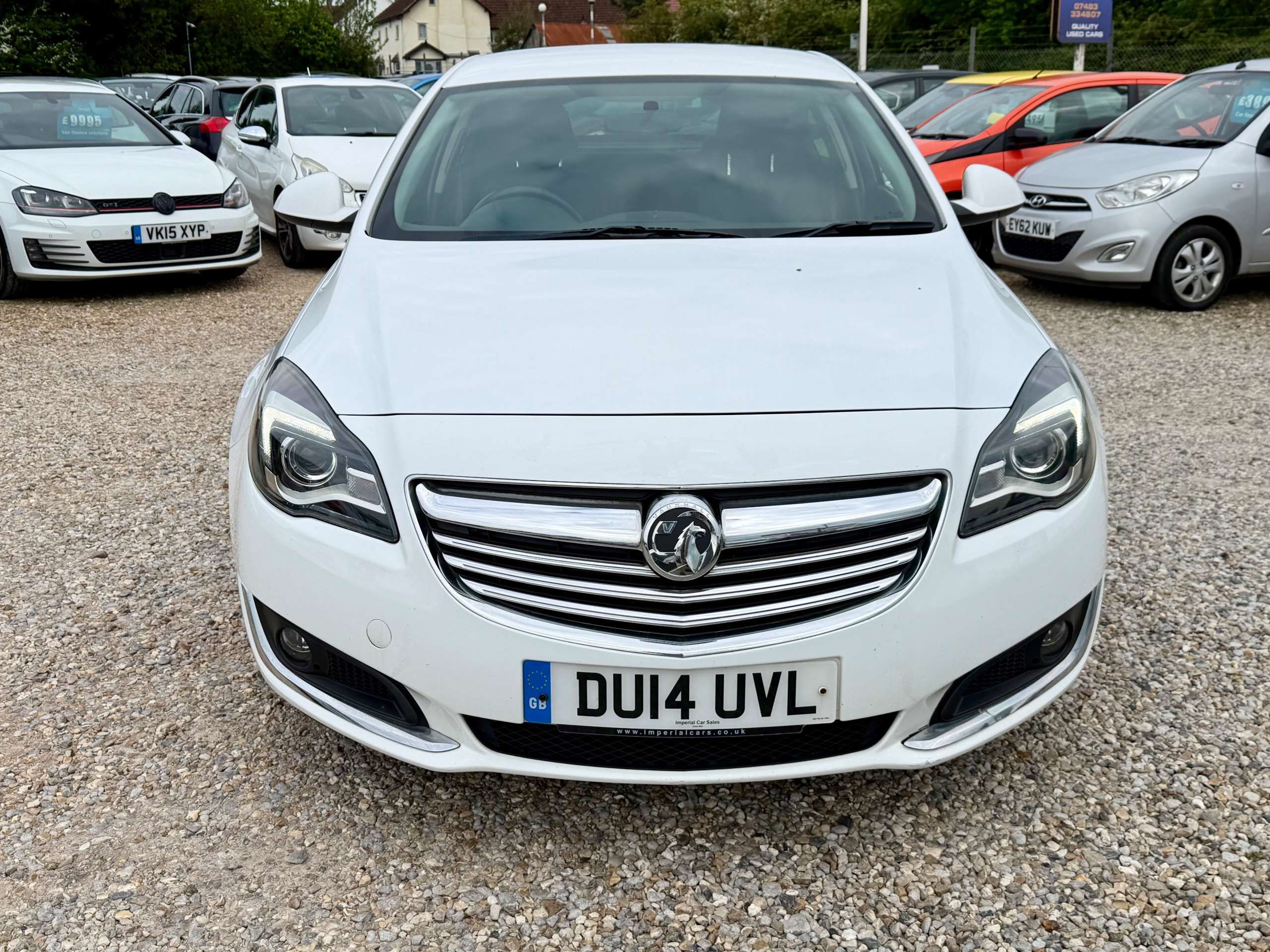 A 2014 VAUXHALL INSIGNIA 2.0 CDTi ecoFLEX SRi Nav Hatchback 5dr Diesel Manual Euro 5 (s/s) (163 ps) A 2014 VAUXHALL INSIGNIA 2.0 CDTi ecoFLEX SRi Nav Hatchback 5dr Diesel Manual Euro 5 (s/s) (163 ps)