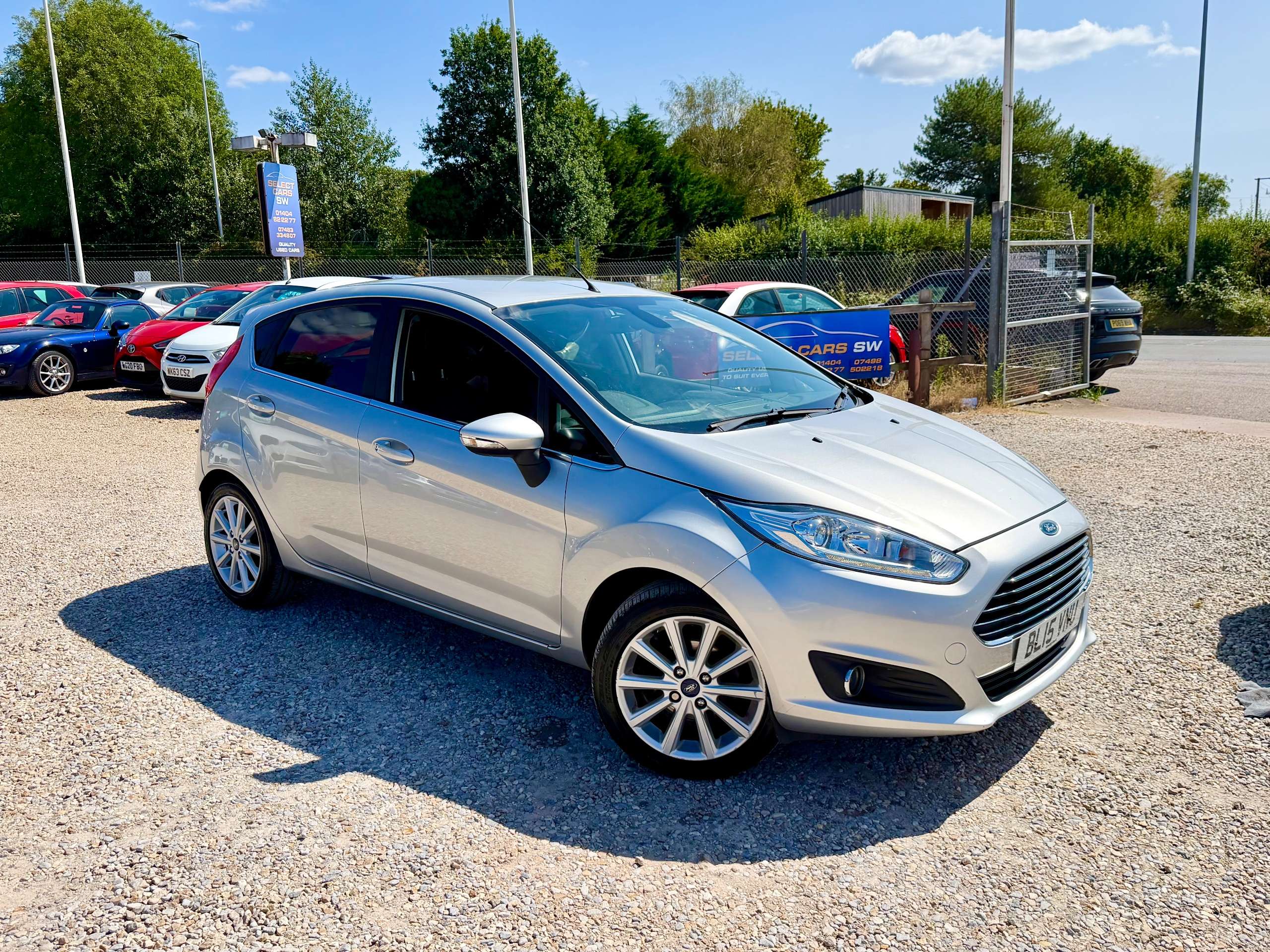 A 2015 FORD FIESTA 1.0T EcoBoost Titanium Hatchback 5dr Petrol Manual Euro 6 (s/s) (100 ps) A 2015 FORD FIESTA 1.0T EcoBoost Titanium Hatchback 5dr Petrol Manual Euro 6 (s/s) (100 ps)