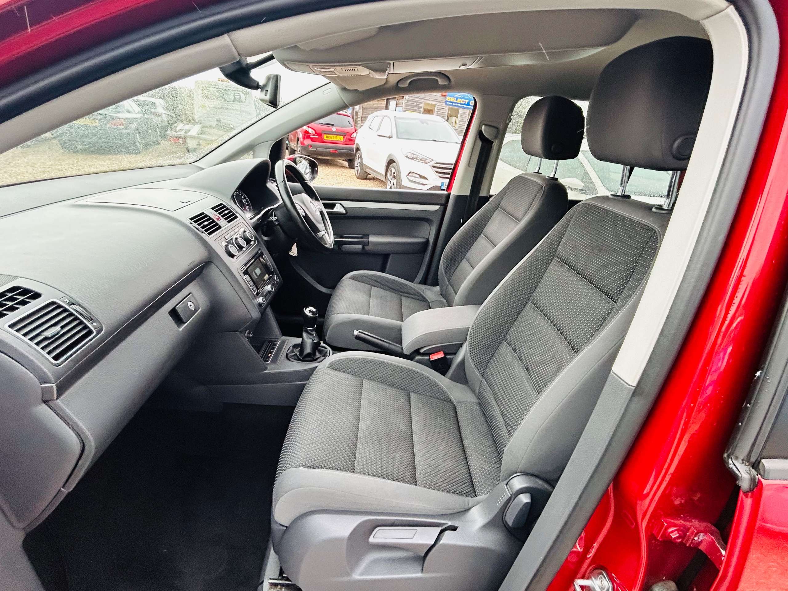 2014 VOLKSWAGEN TOURAN 2014 VOLKSWAGEN TOURAN