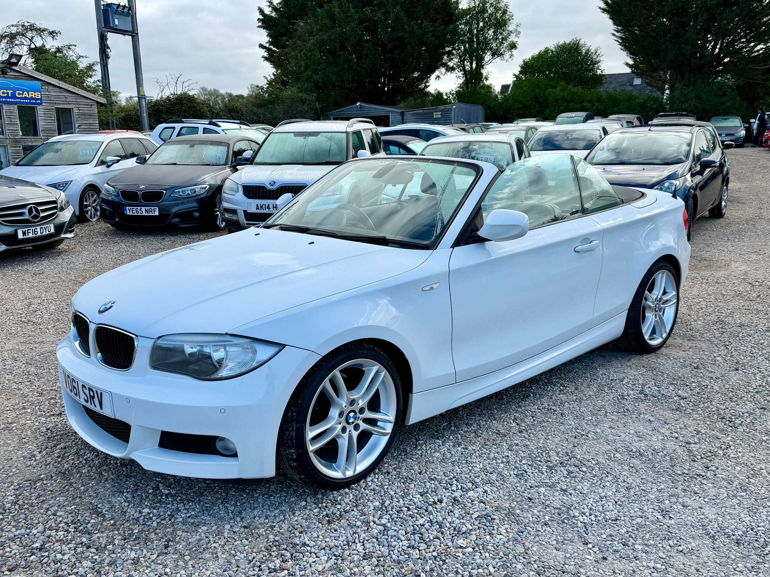 2011 BMW 1 SERIES 2011 BMW 1 SERIES